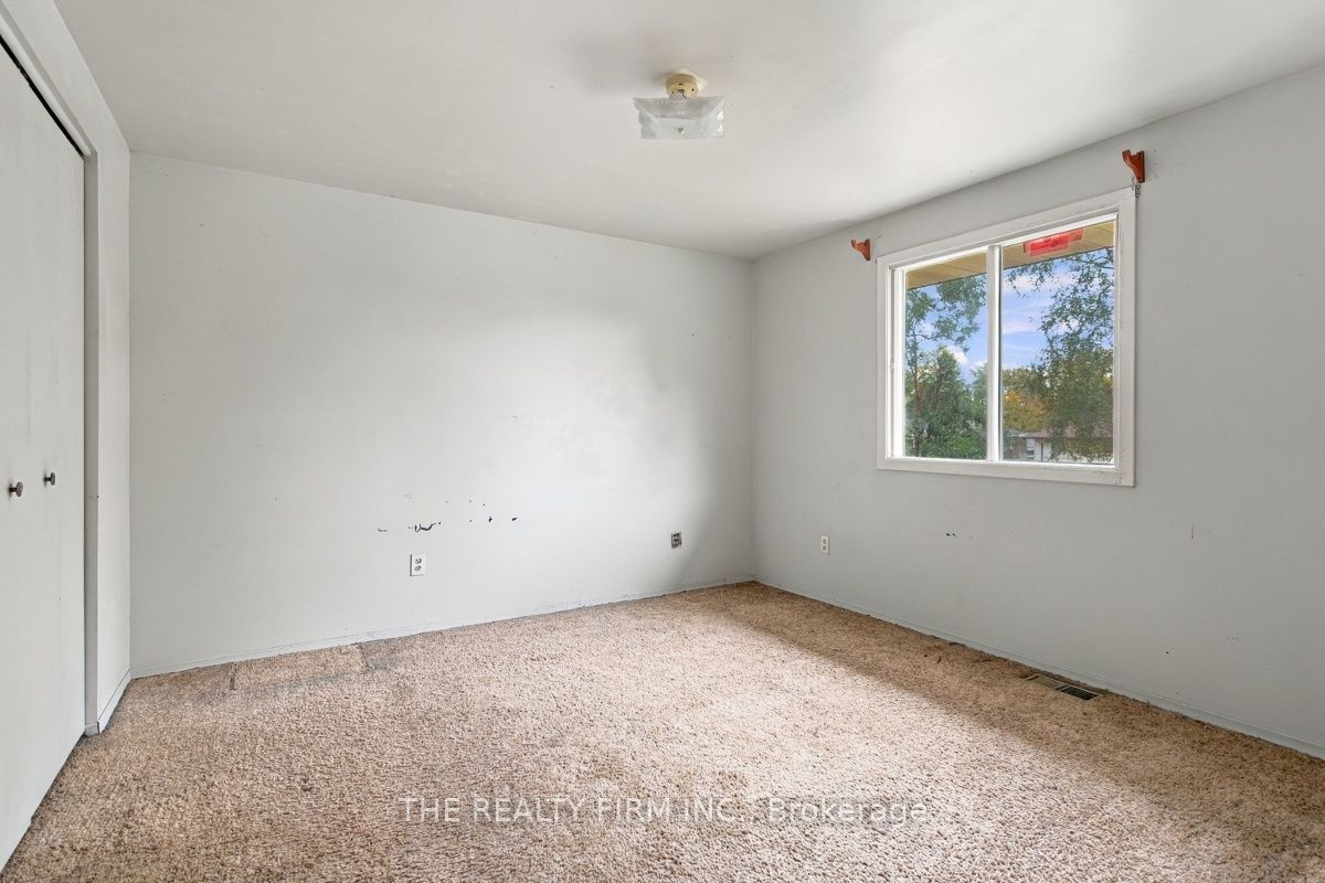 195-197 Southfield Drive Property Photo 16