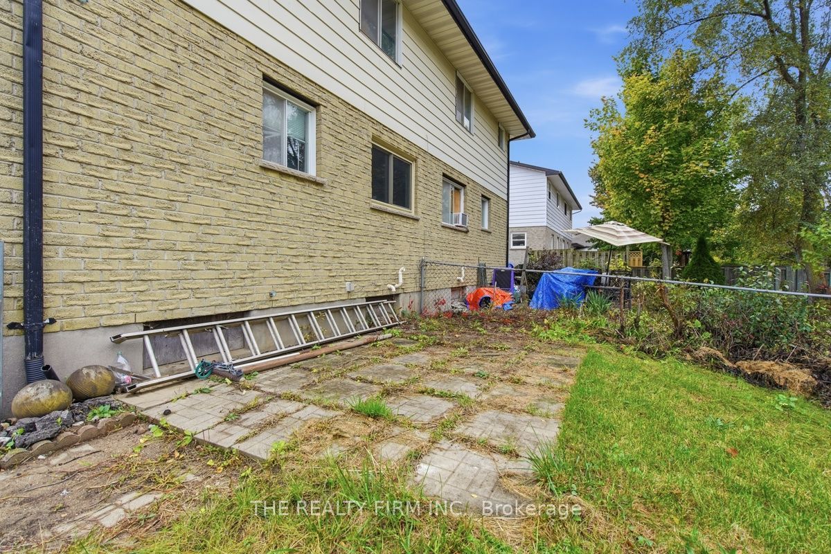 195-197 Southfield Drive Property Photo 25