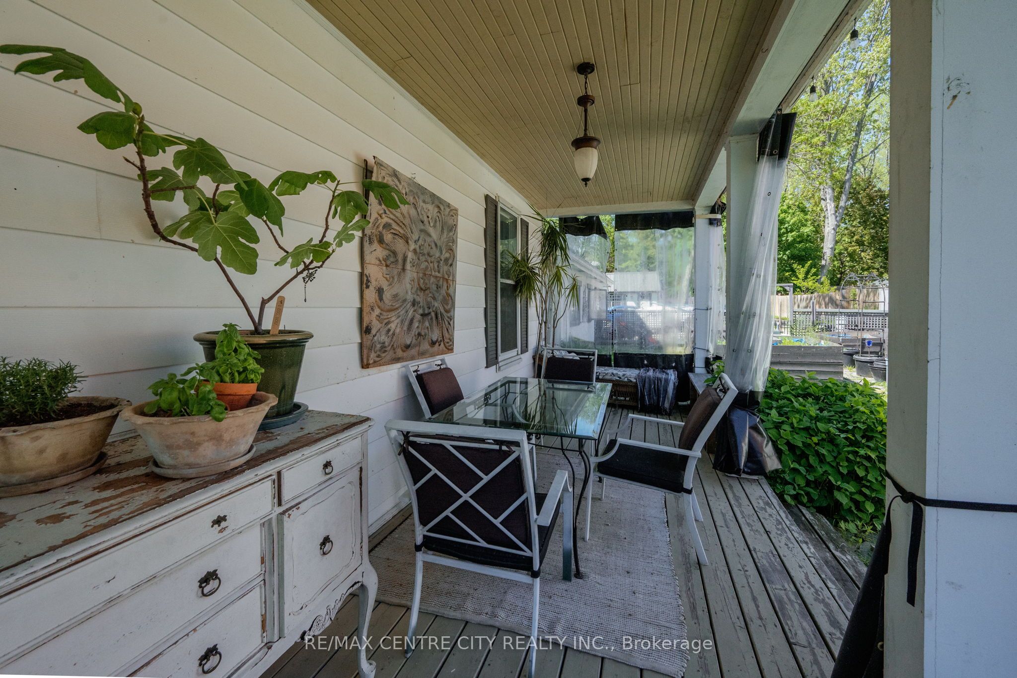 337 George Street Property Photo 5
