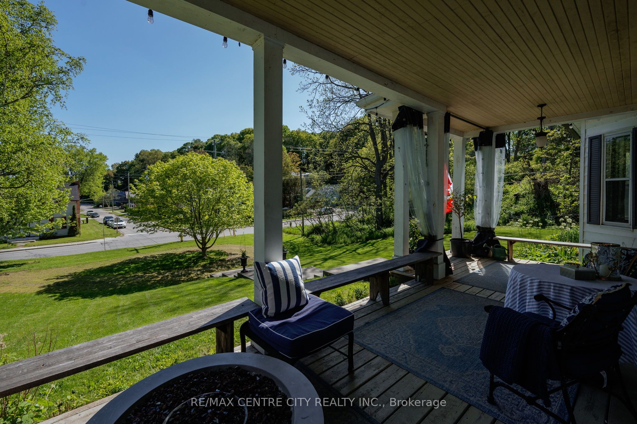 337 George Street Property Photo 6