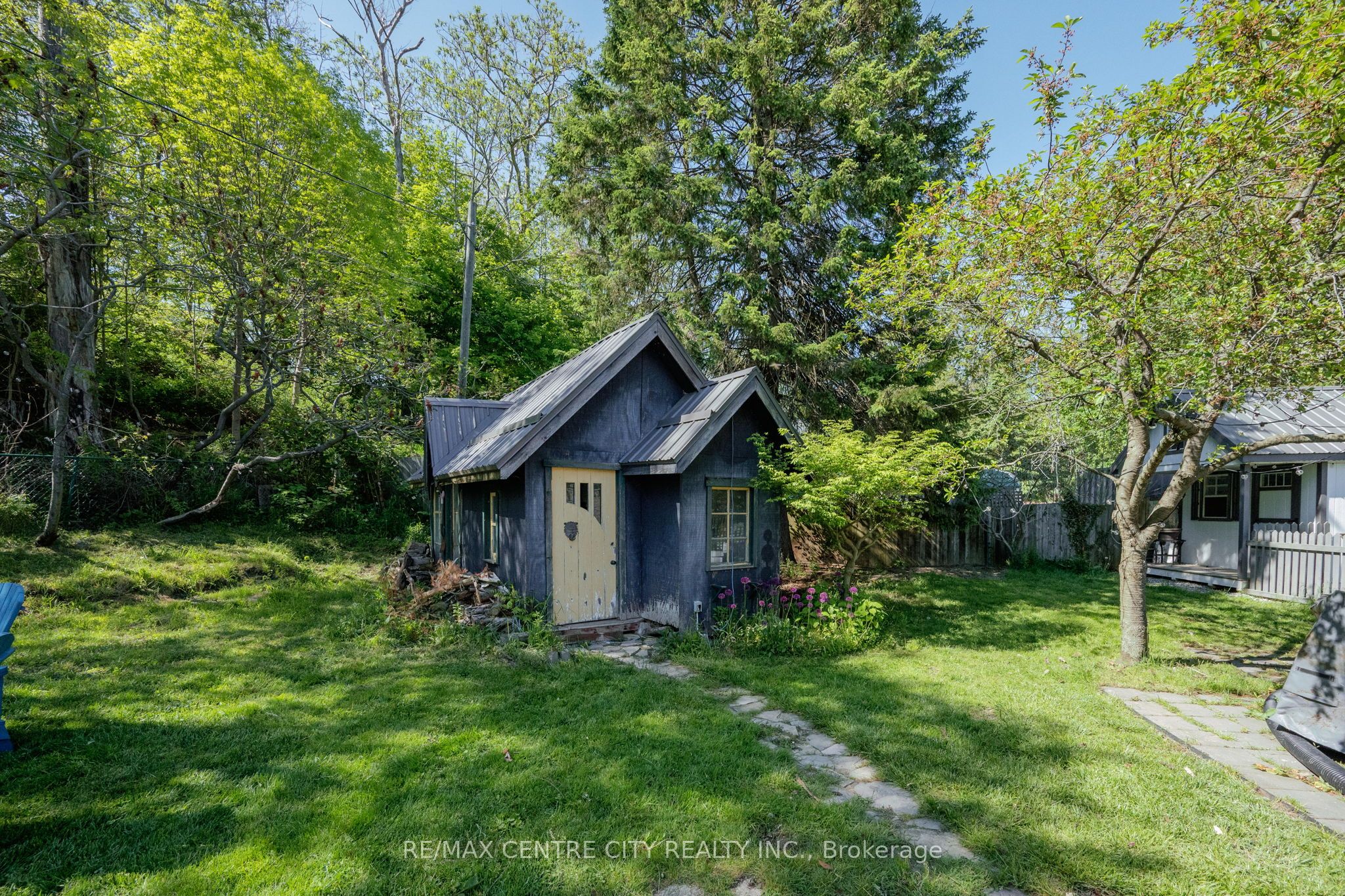 337 George Street Property Photo 8