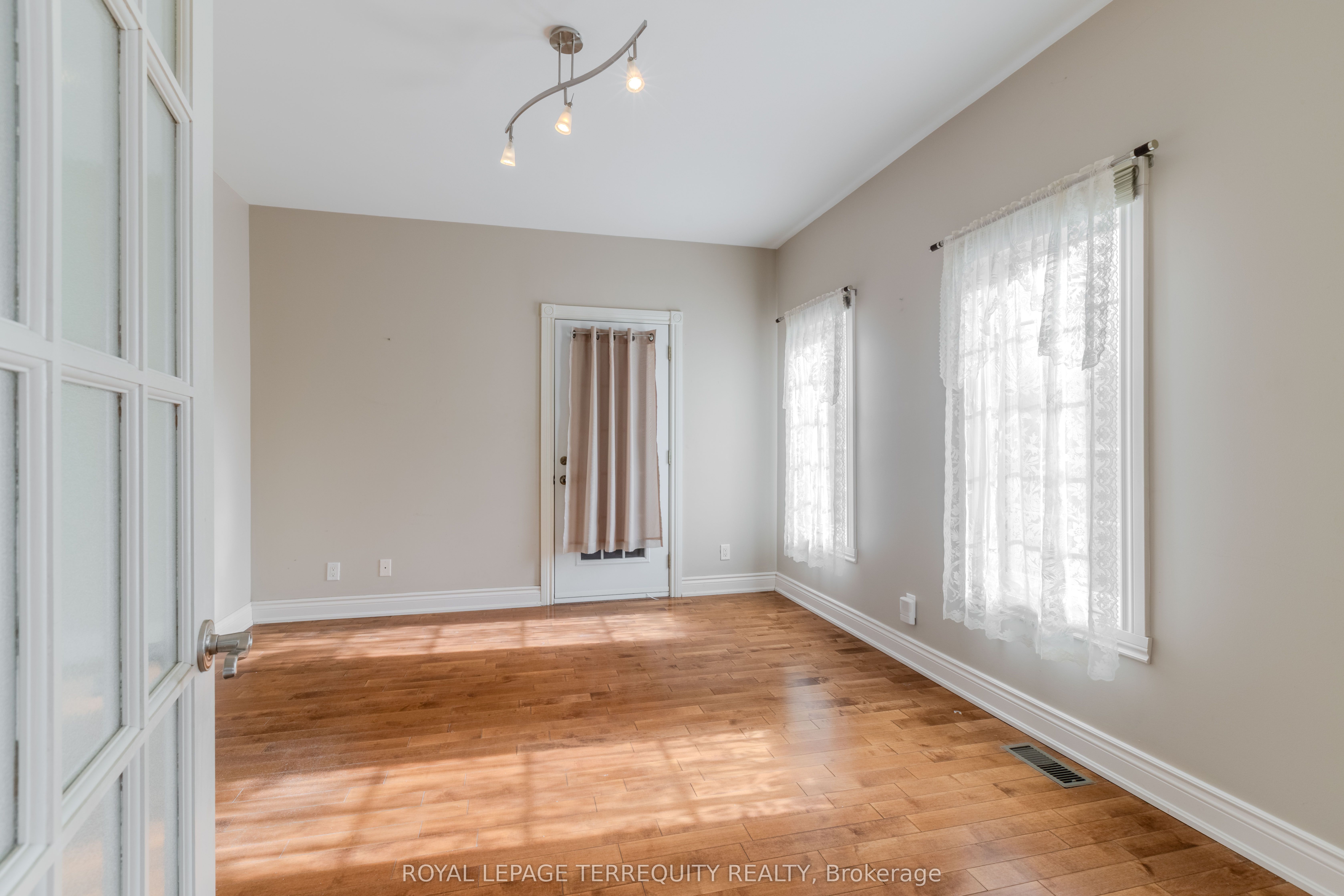 591 Du Parc Road Property Photo 9