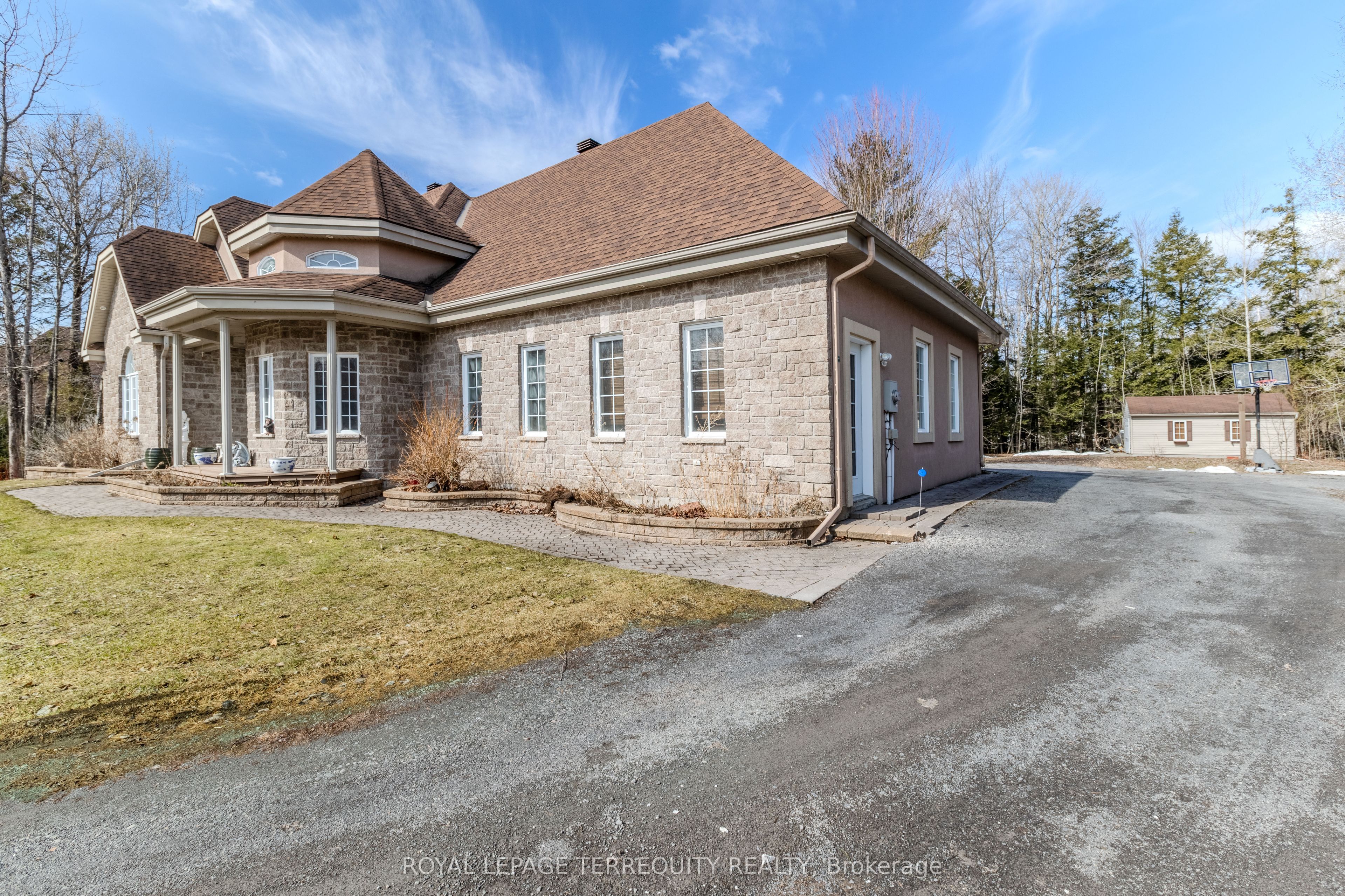 591 Du Parc Road Property Photo 29