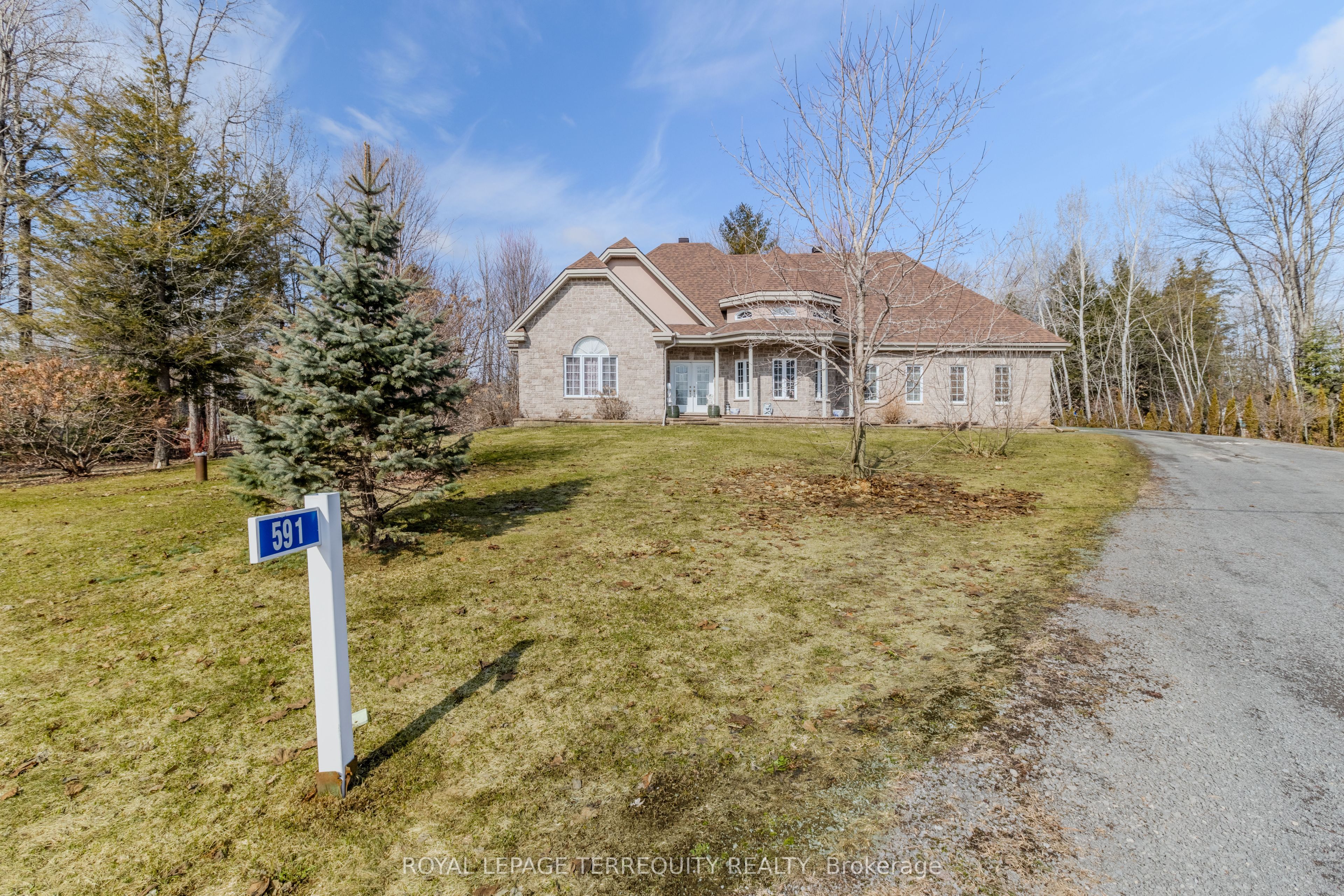 591 Du Parc Road Property Photo 32