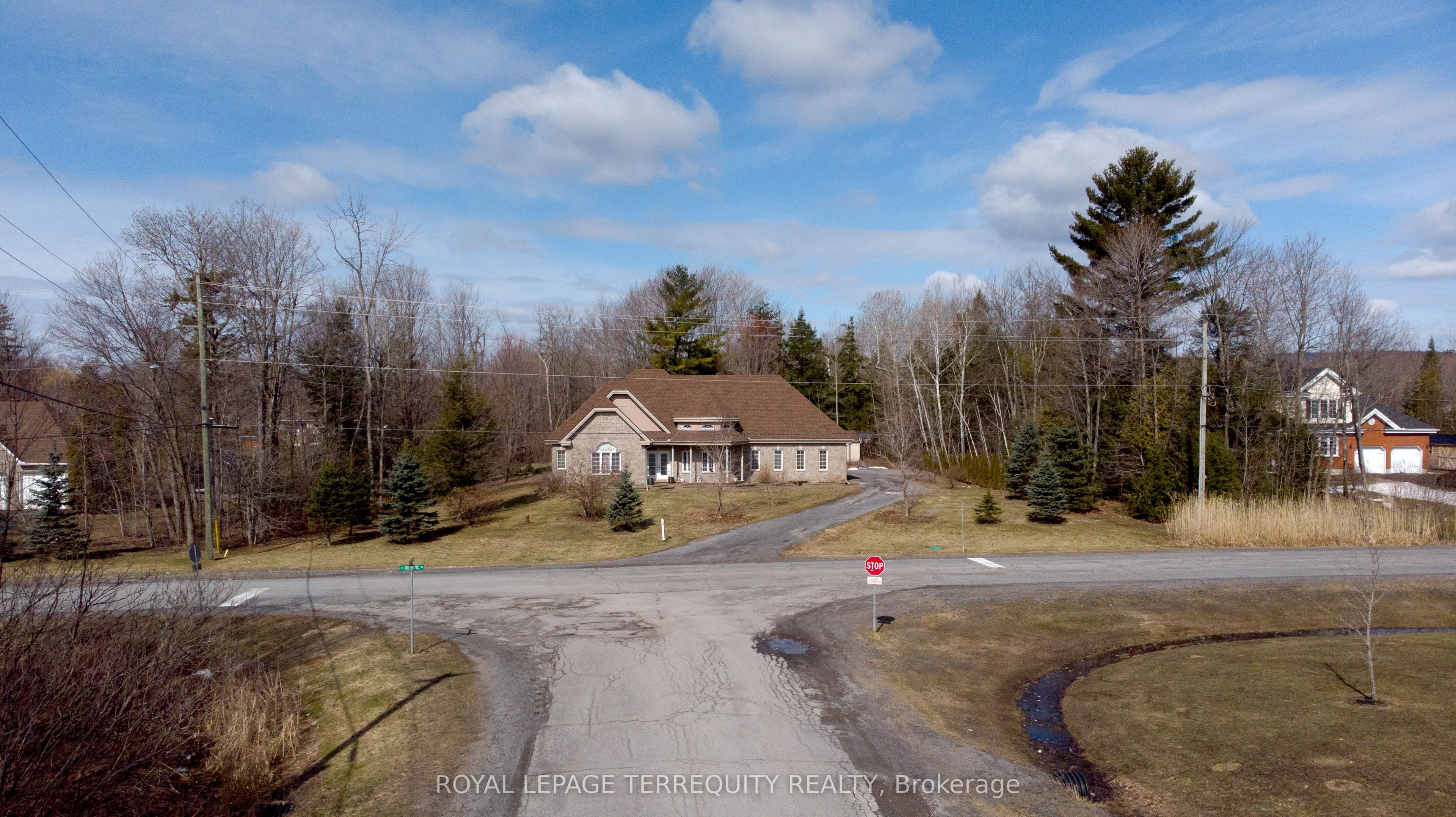 591 Du Parc Road Property Photo 35