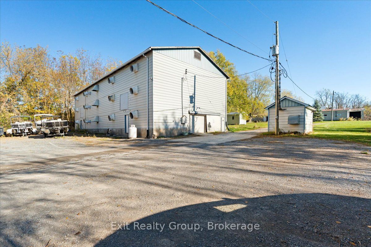 2421 County Road 3 Property Photo 38