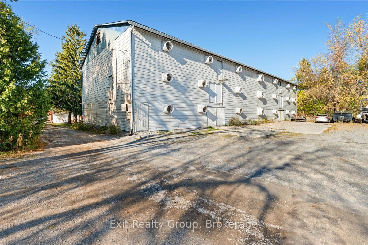 2421 County Road 3 Property Photo 40