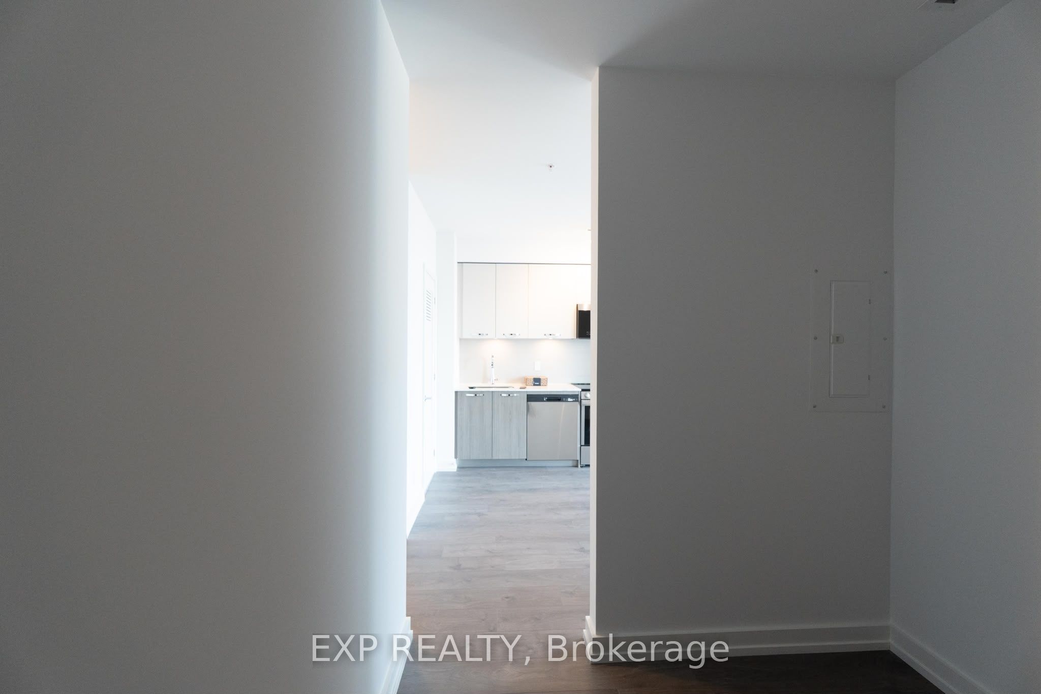 75 James Street S 1604 Property Photo 13