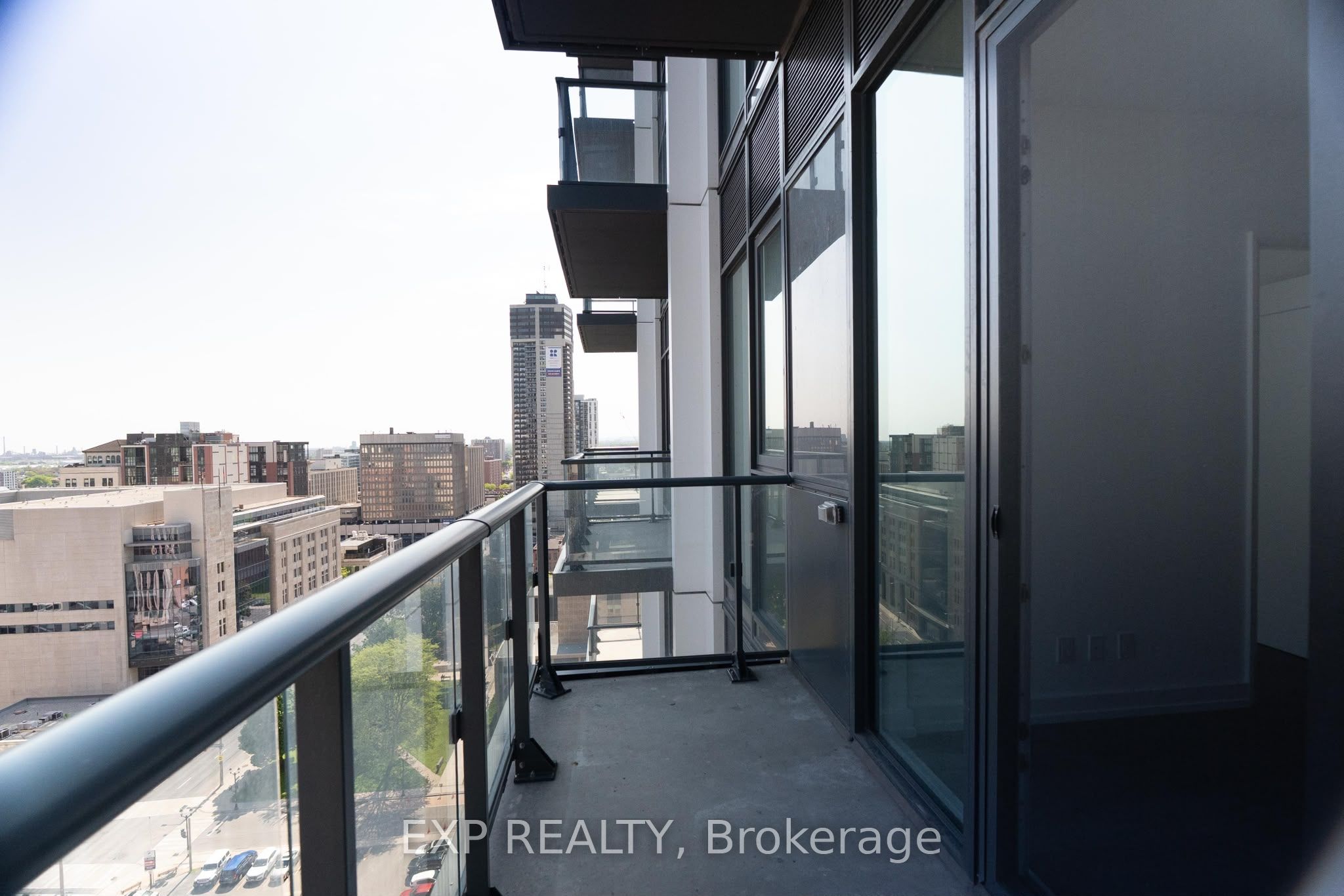 75 James Street S 1604 Property Photo 18