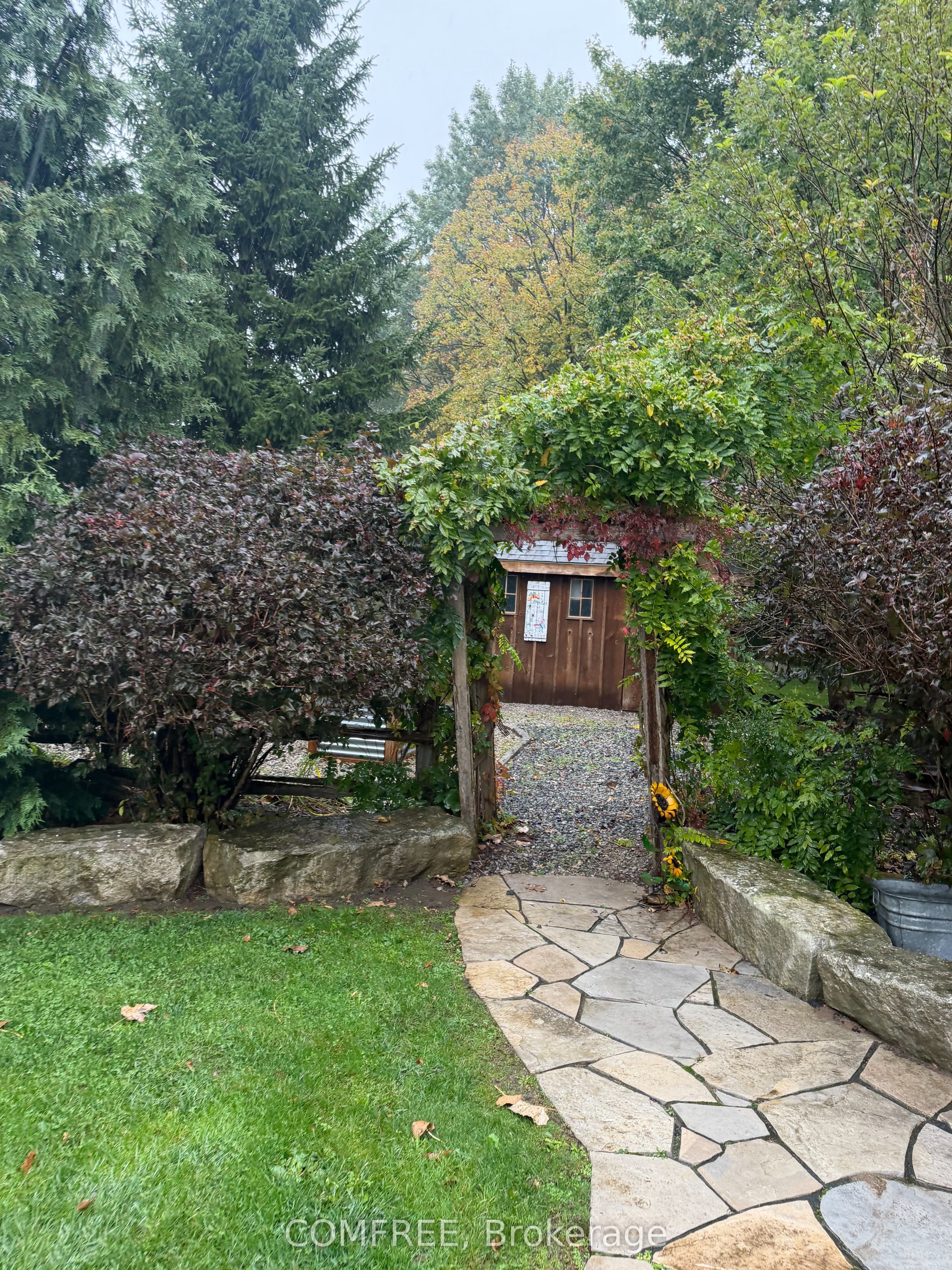 15104 Elginfield Road Property Photo 22