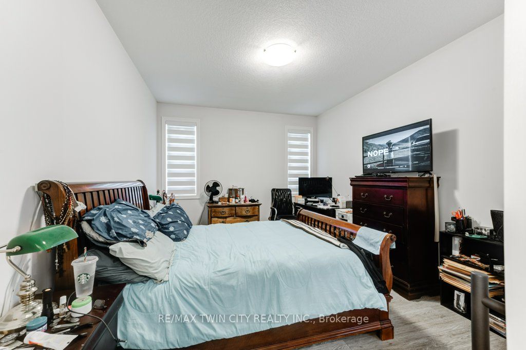 102 Livingston Drive Property Photo 13