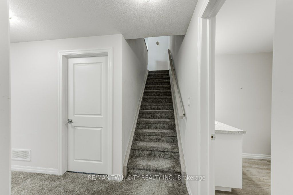 102 Livingston Drive Property Photo 14