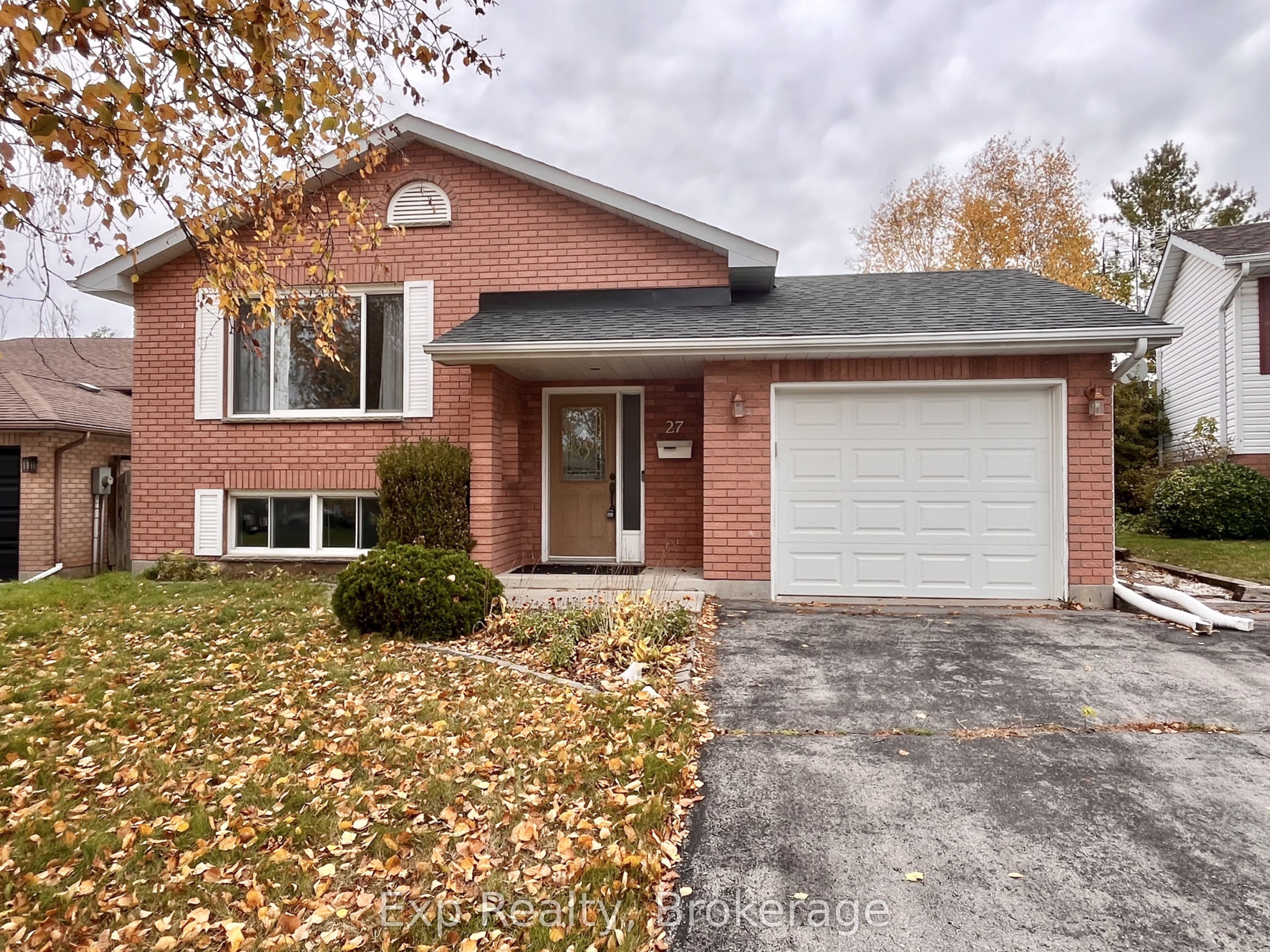 27 Loraine Avenue Property Photo 2