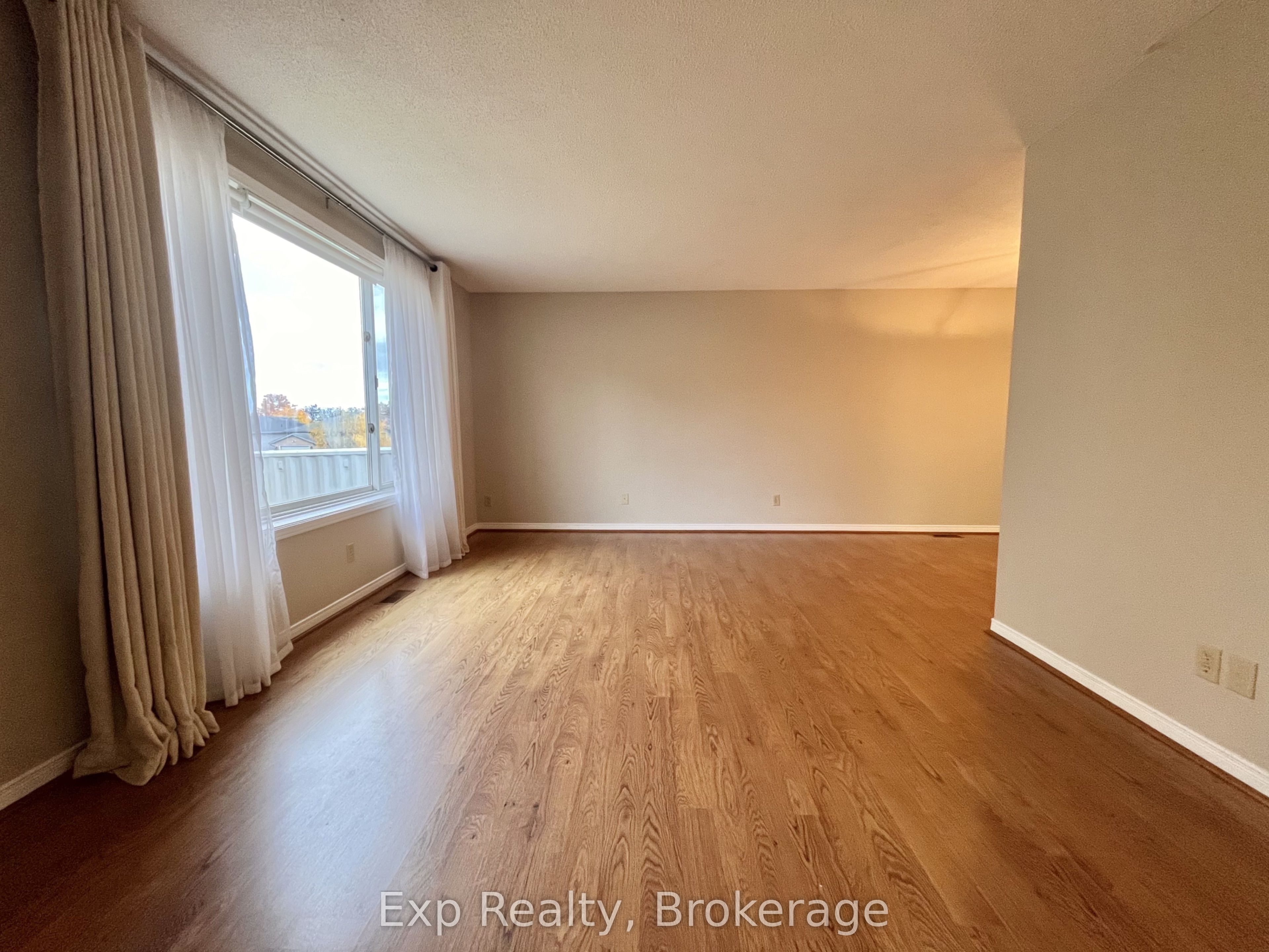 27 Loraine Avenue Property Photo 4