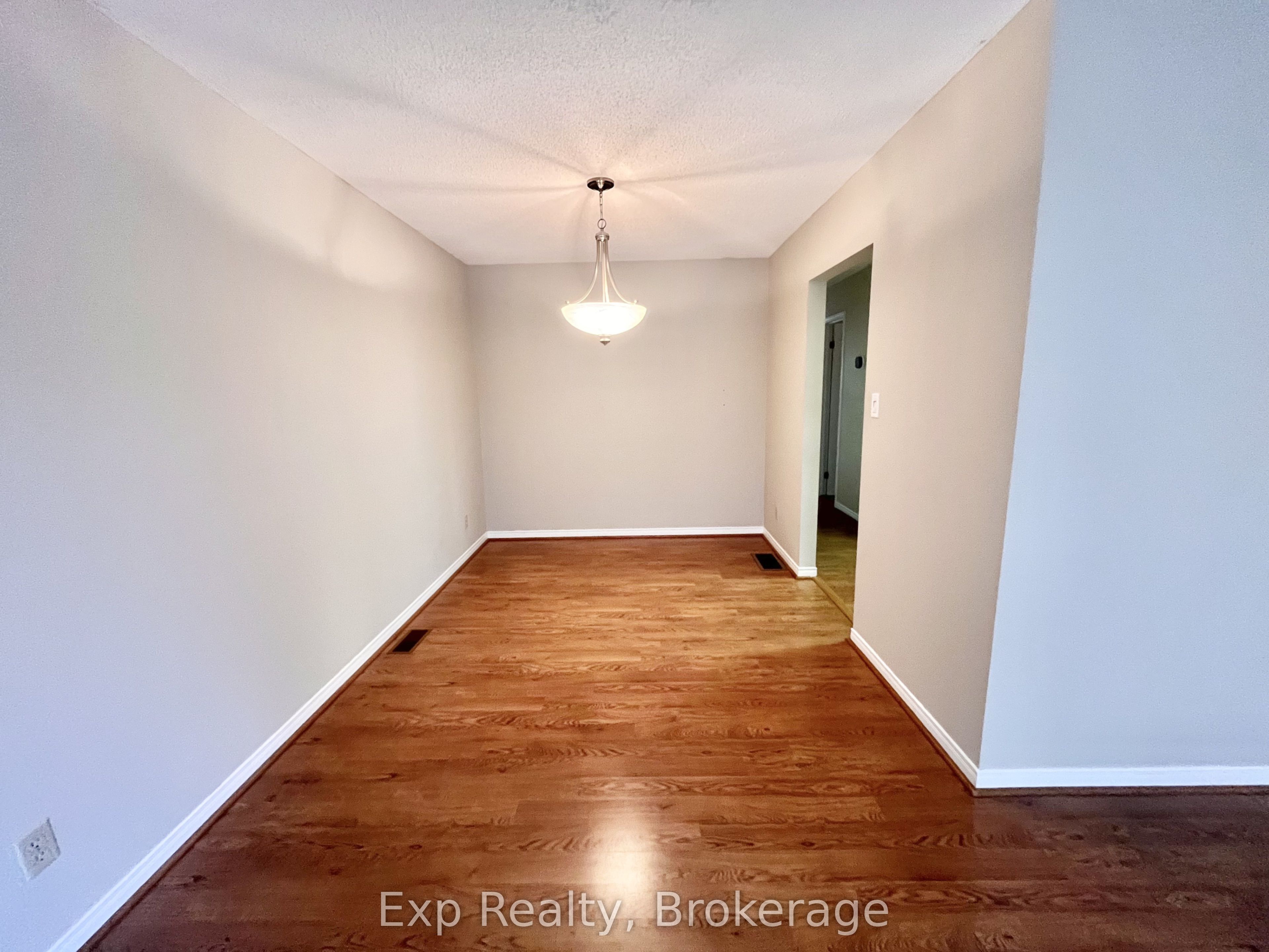 27 Loraine Avenue Property Photo 6