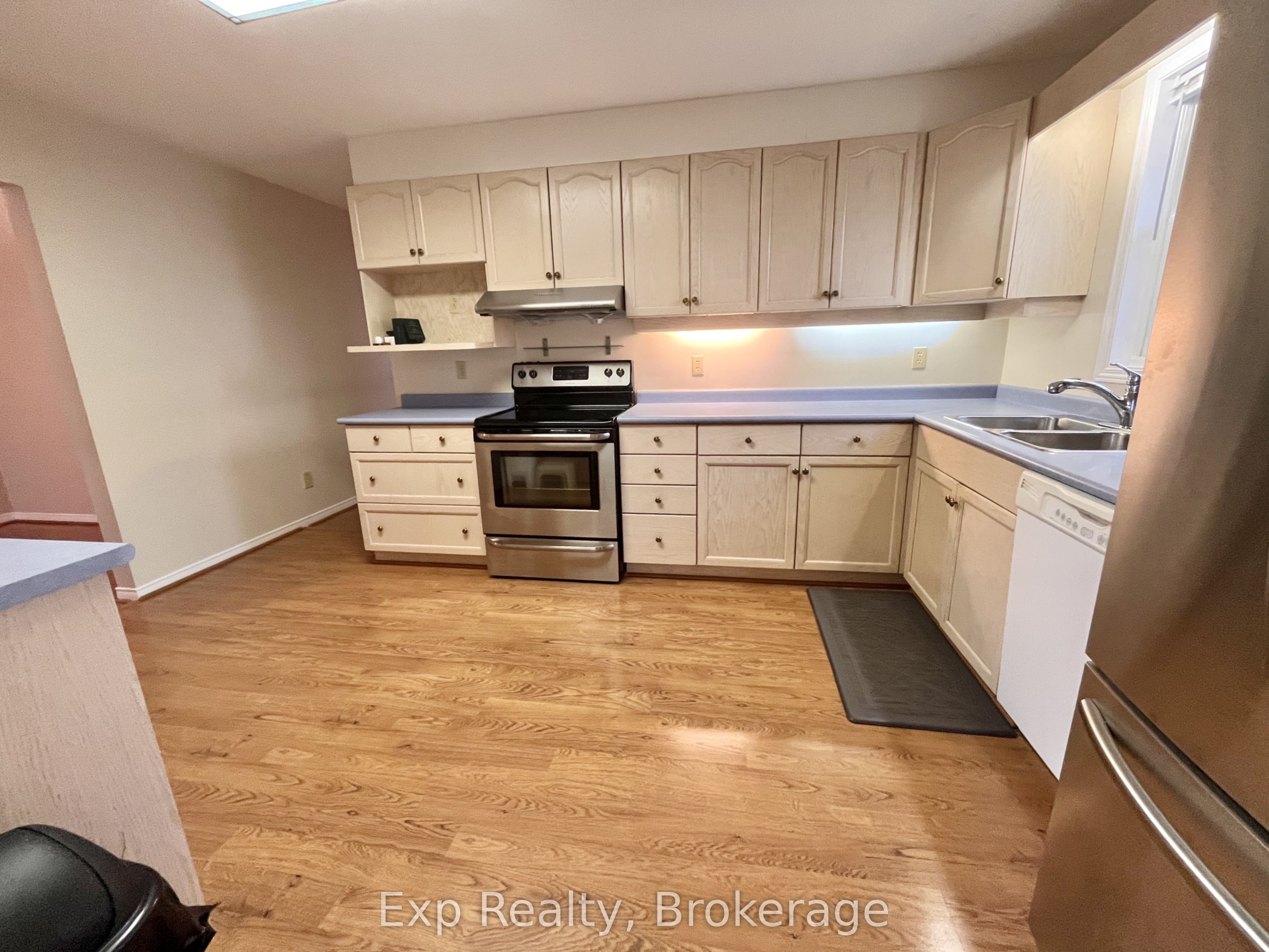 27 Loraine Avenue Property Photo 8