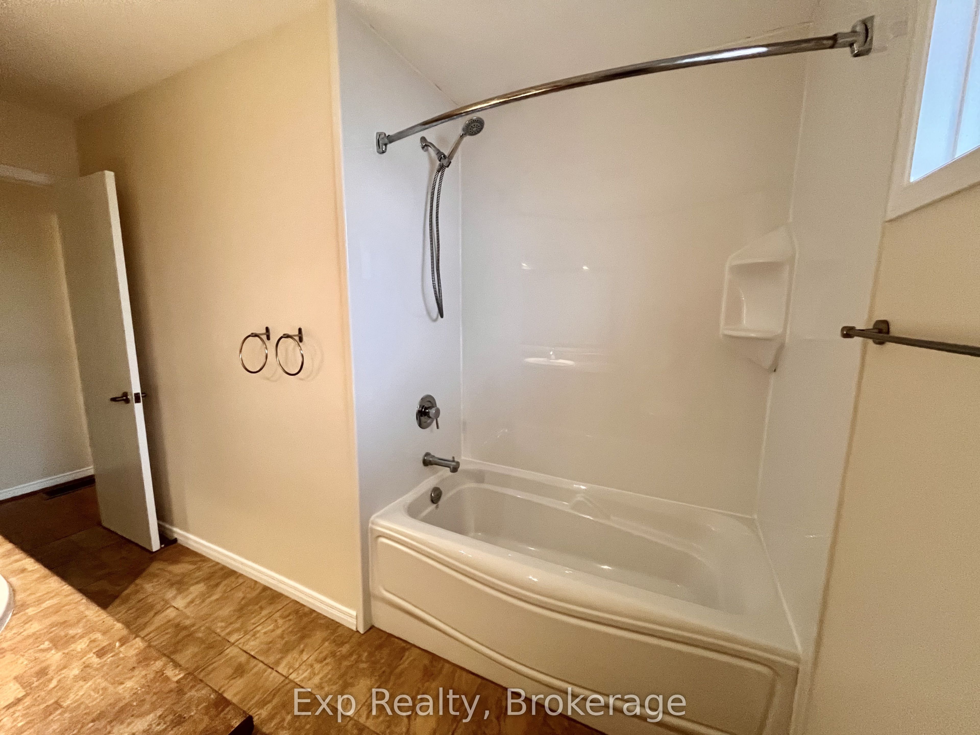 27 Loraine Avenue Property Photo 15