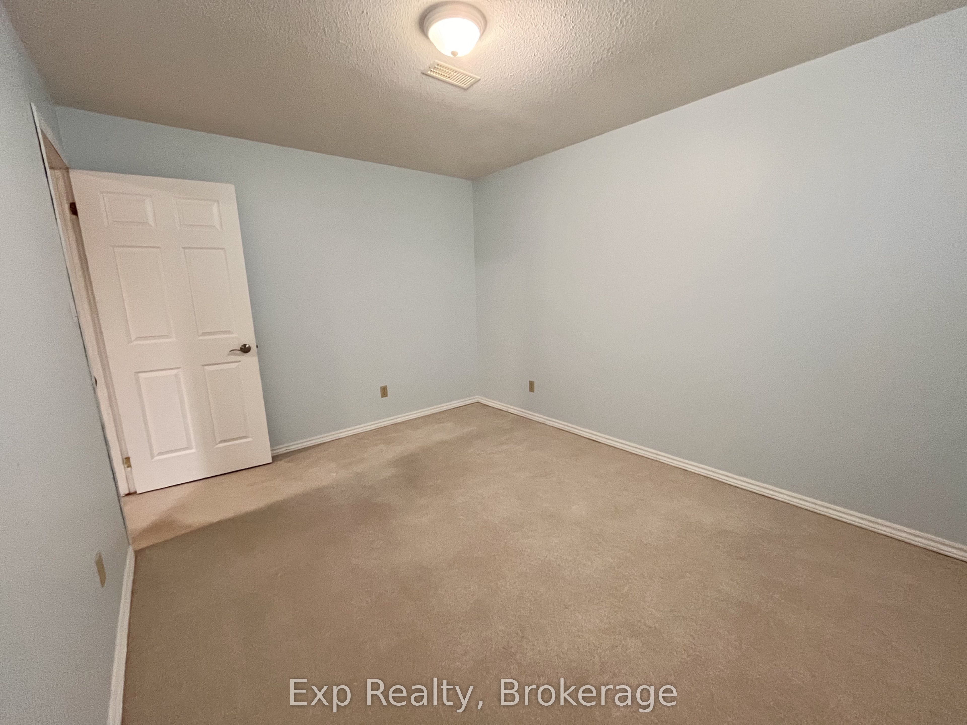 27 Loraine Avenue Property Photo 20