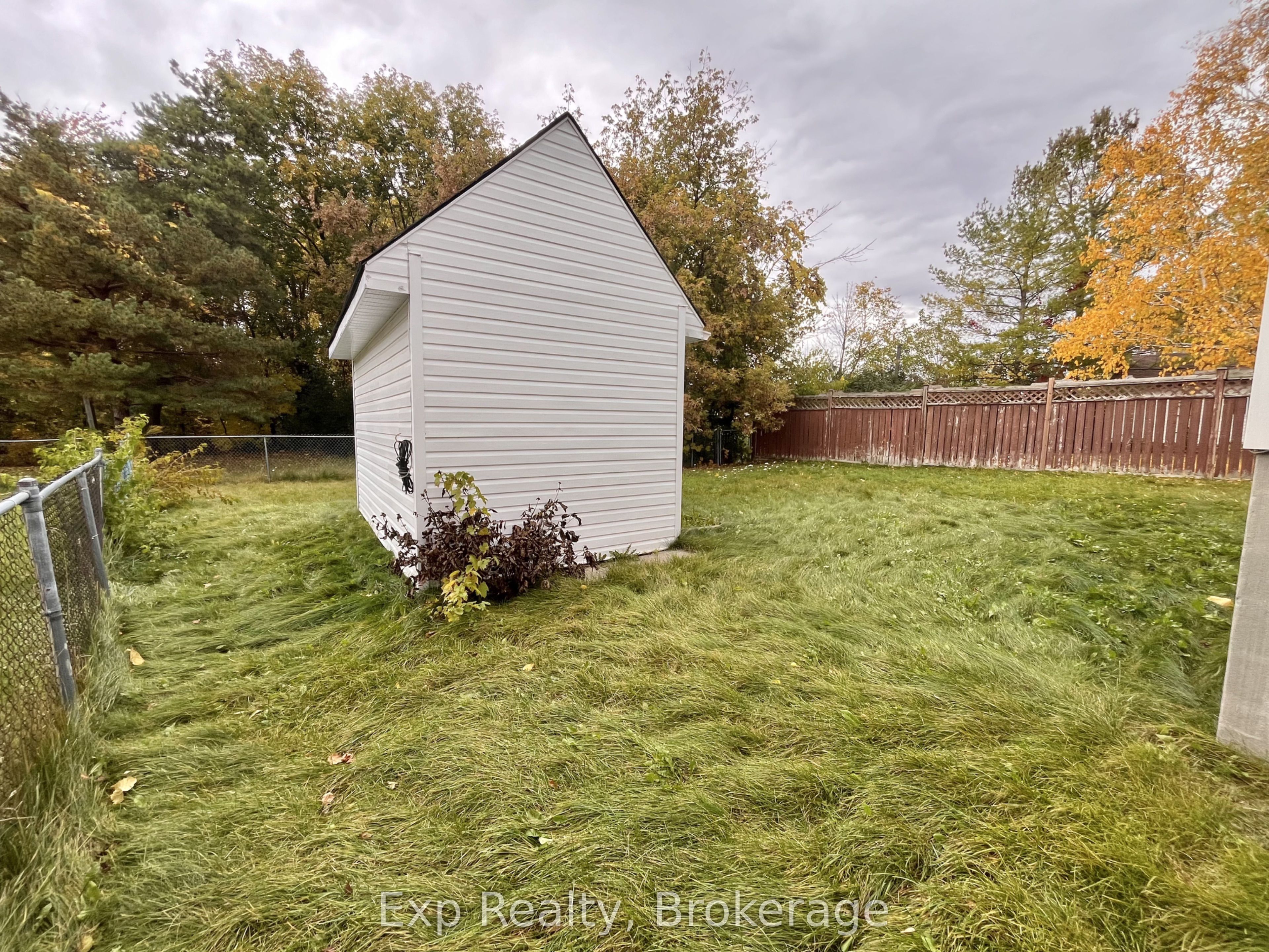 27 Loraine Avenue Property Photo 24