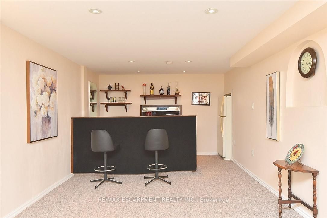 137 Fielding Crescent Property Photo 30