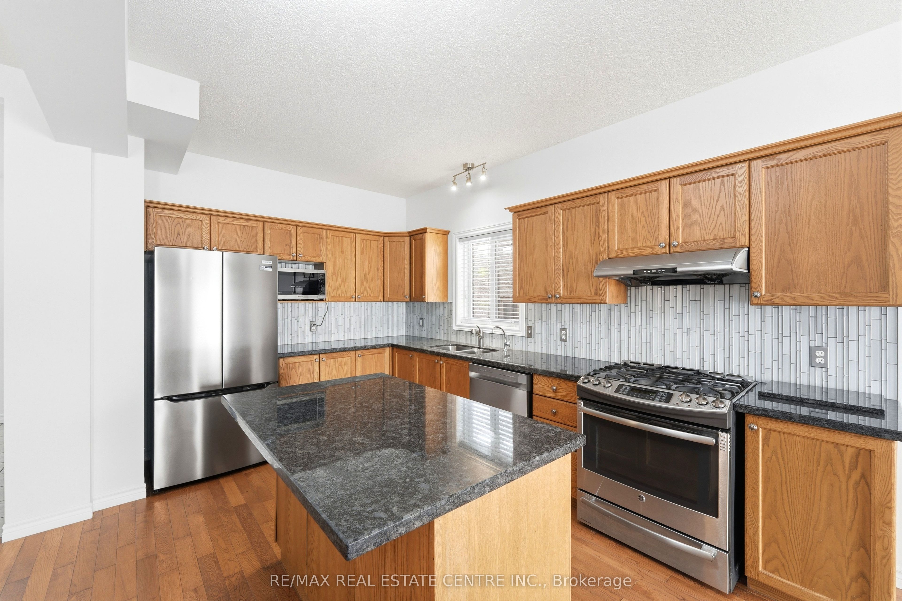 83 Yates Avenue Property Photo 4