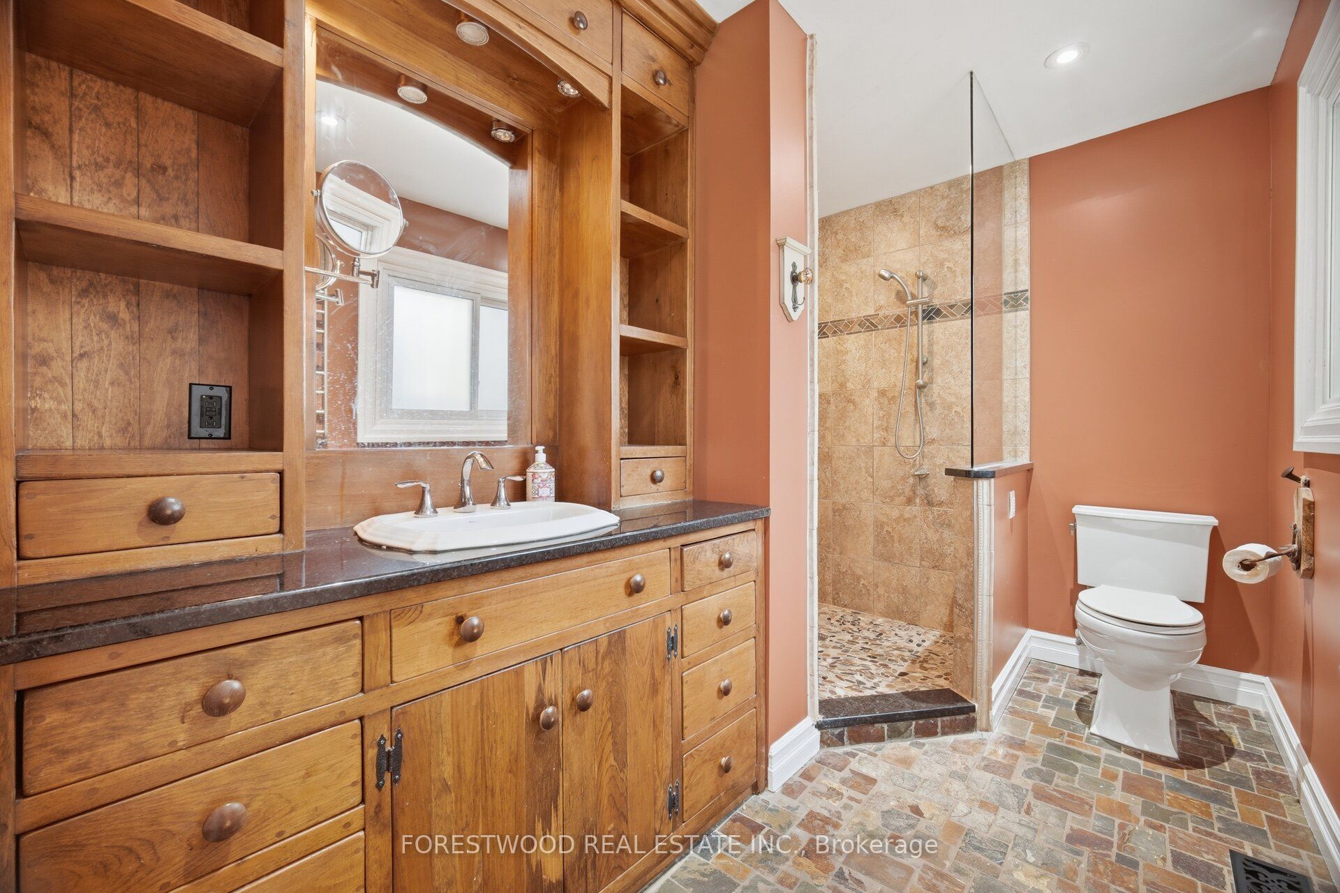 5688 Sixth Line Property Photo 14