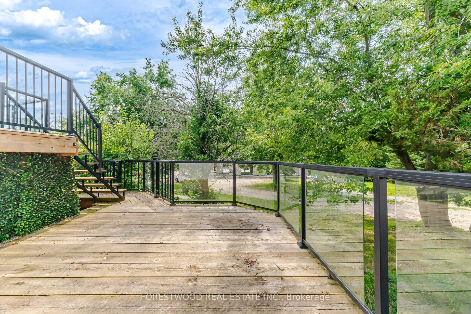 5688 Sixth Line Property Photo 15