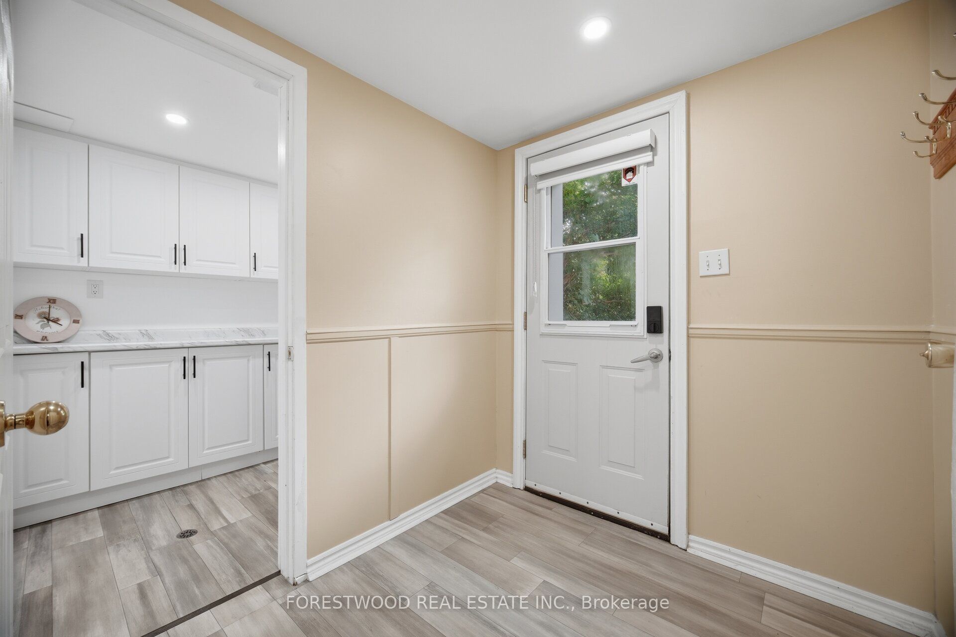 5688 Sixth Line Property Photo 30