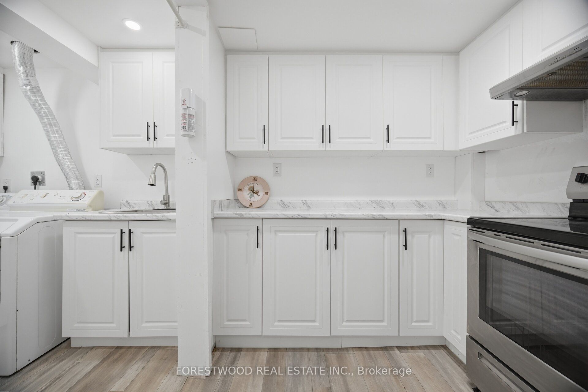 5688 Sixth Line Property Photo 31