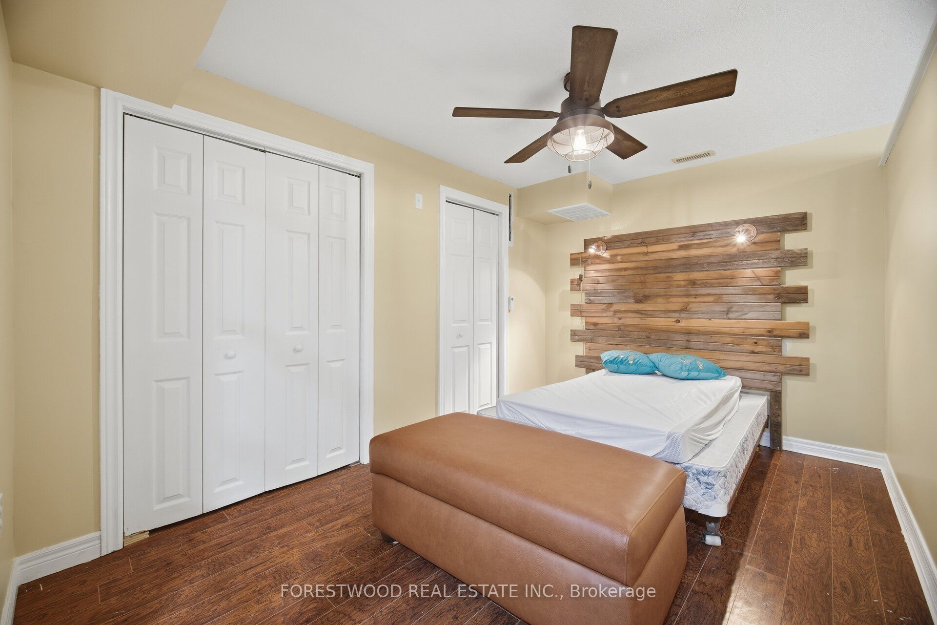 5688 Sixth Line Property Photo 37