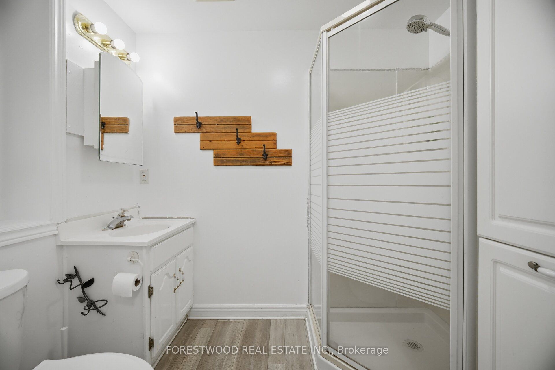 5688 Sixth Line Property Photo 38