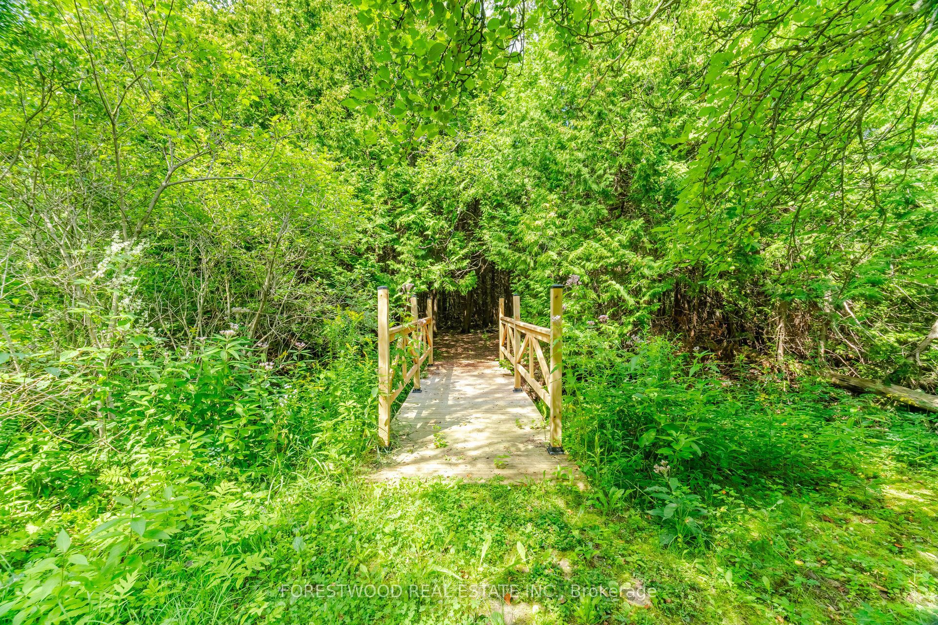 5688 Sixth Line Property Photo 49