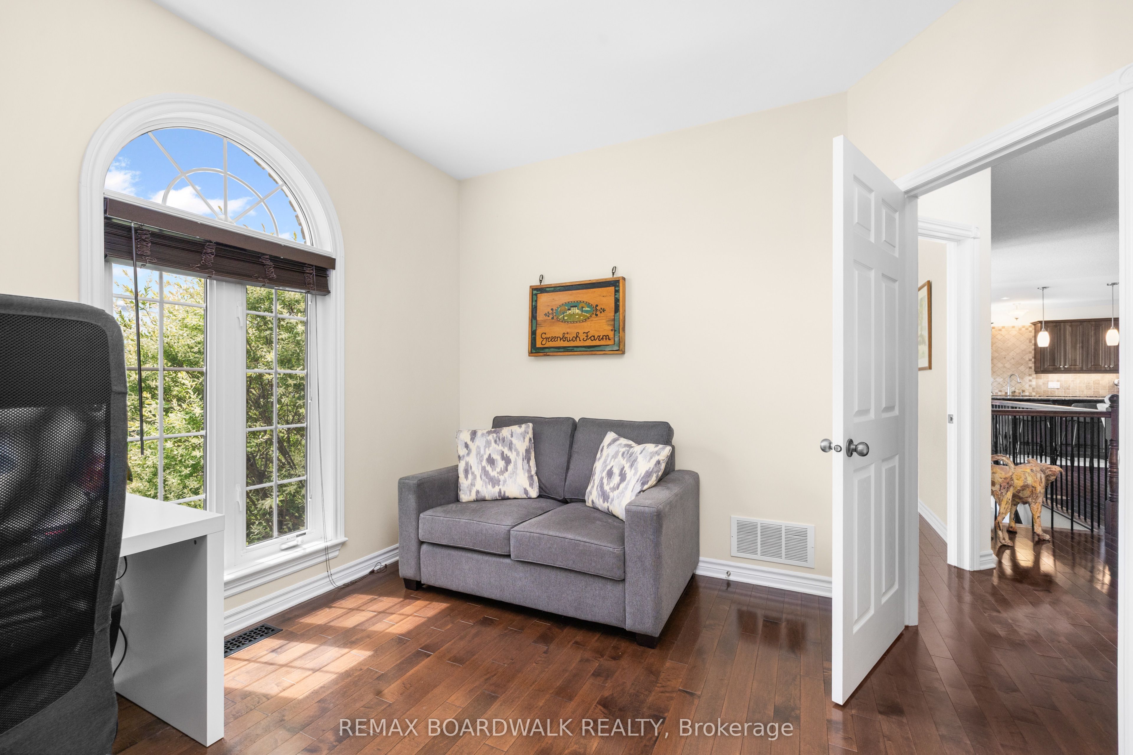 6671 Third Line Road Property Photo 32