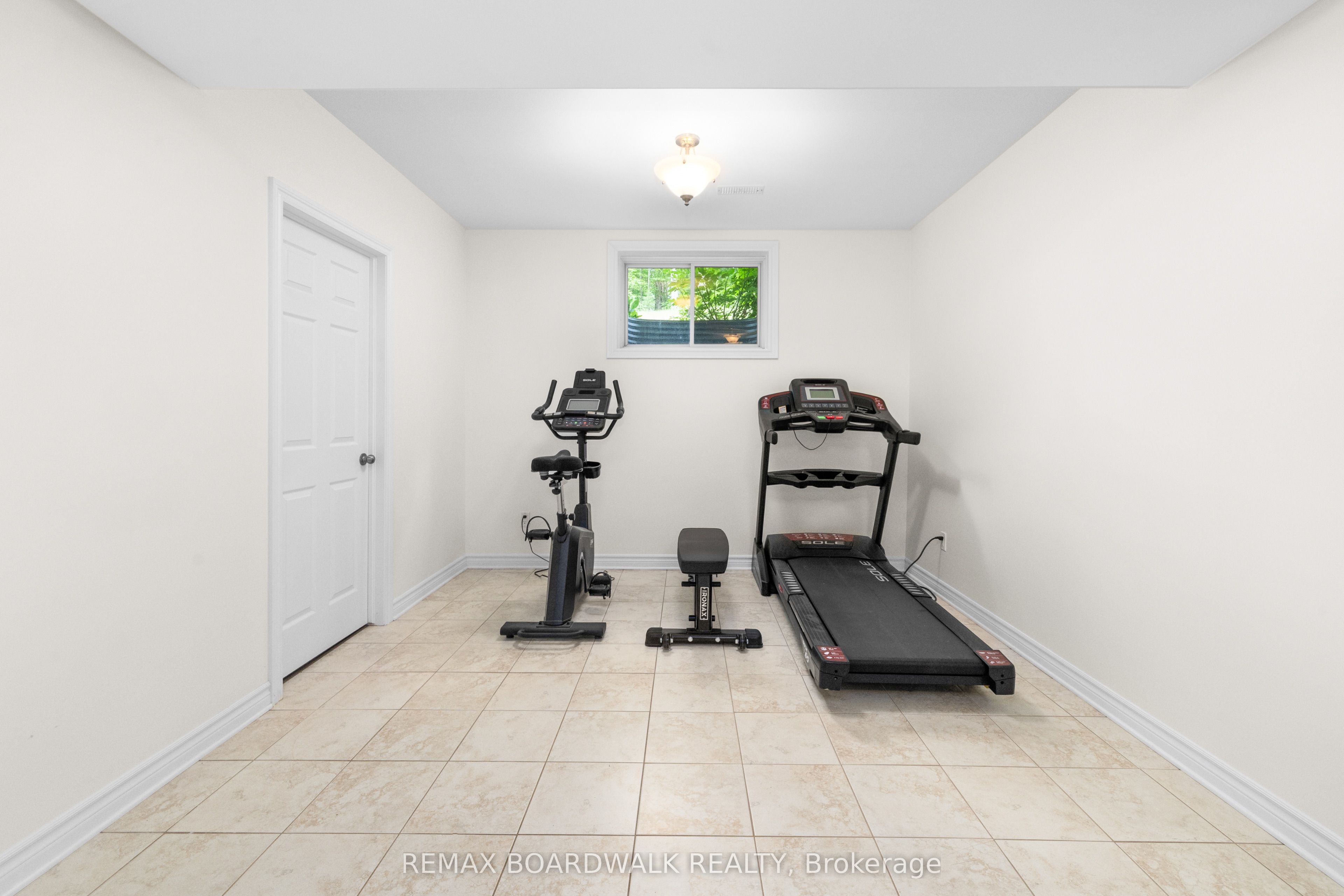 6671 Third Line Road Property Photo 38