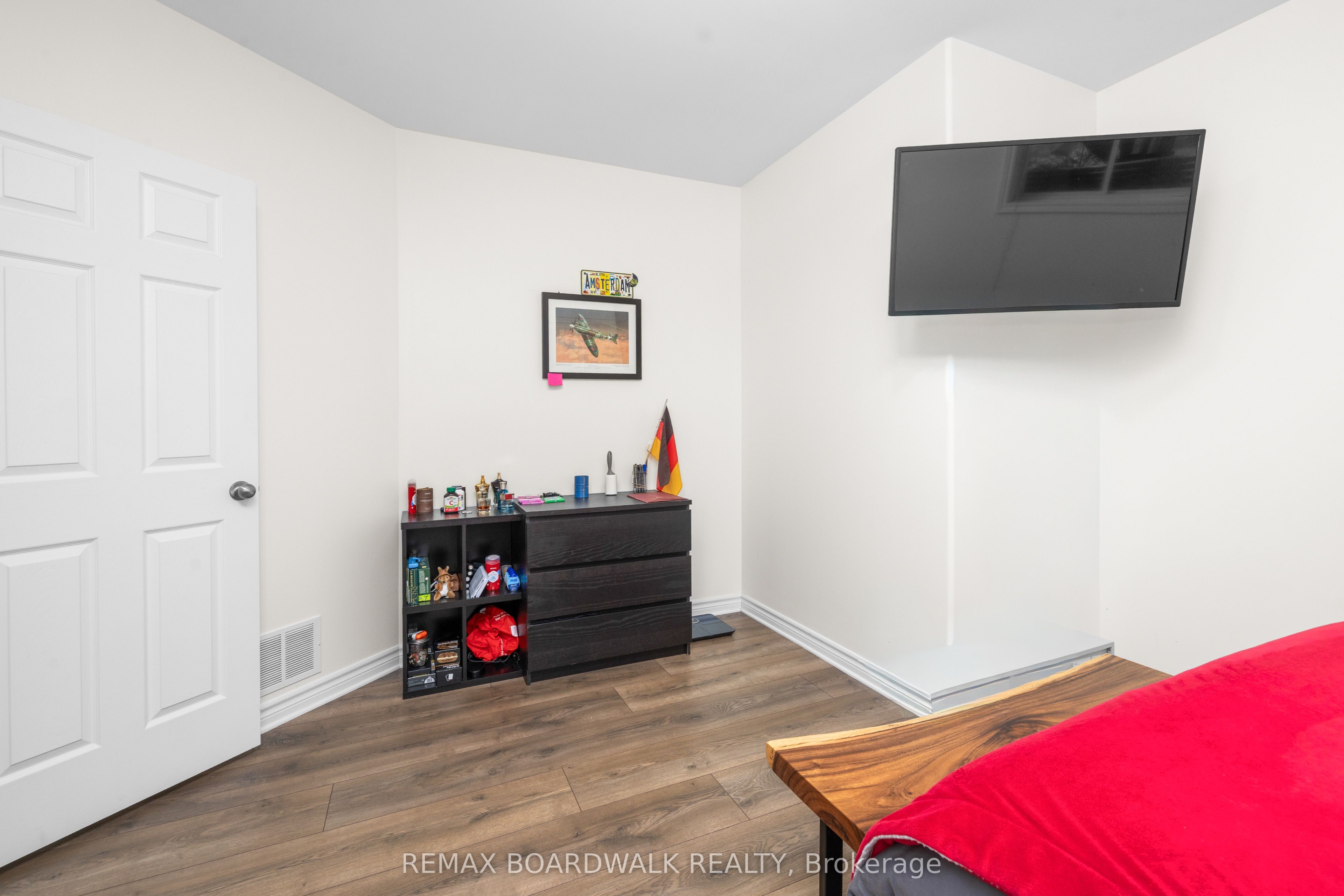 6671 Third Line Road Property Photo 40