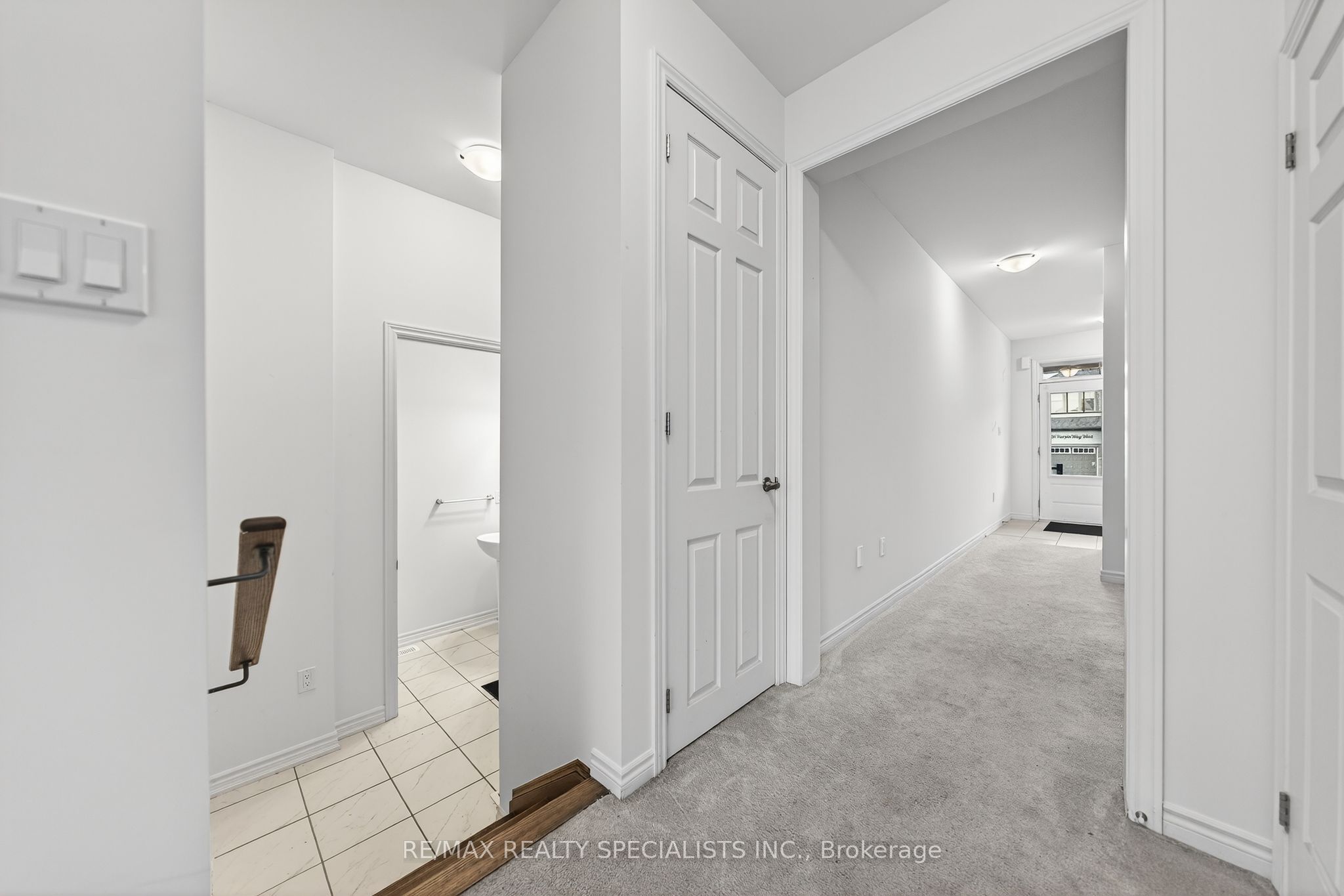 27 Harpin Way W Property Photo 25