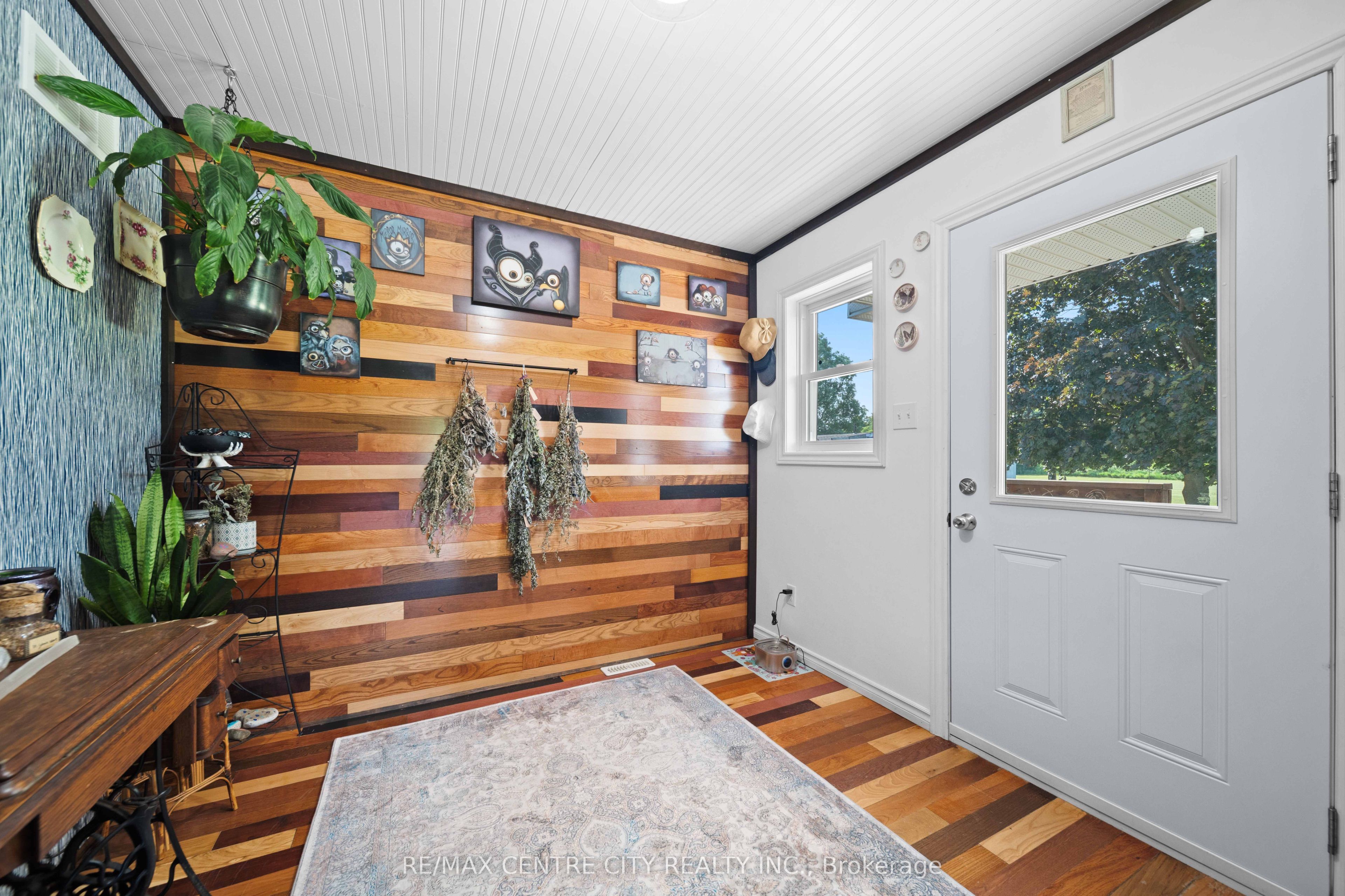 9664 Belmont Road Property Photo 6