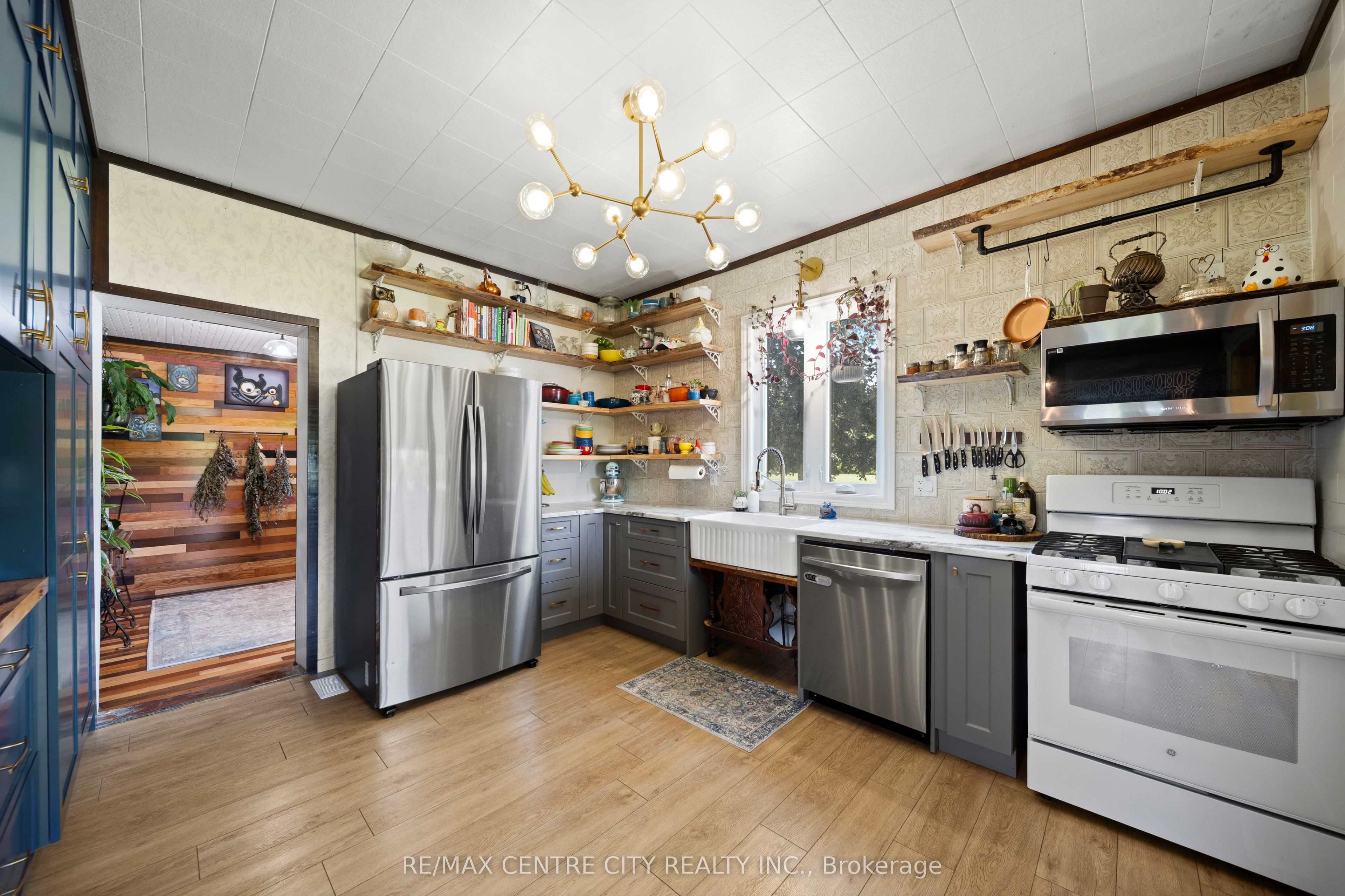 9664 Belmont Road Property Photo 7