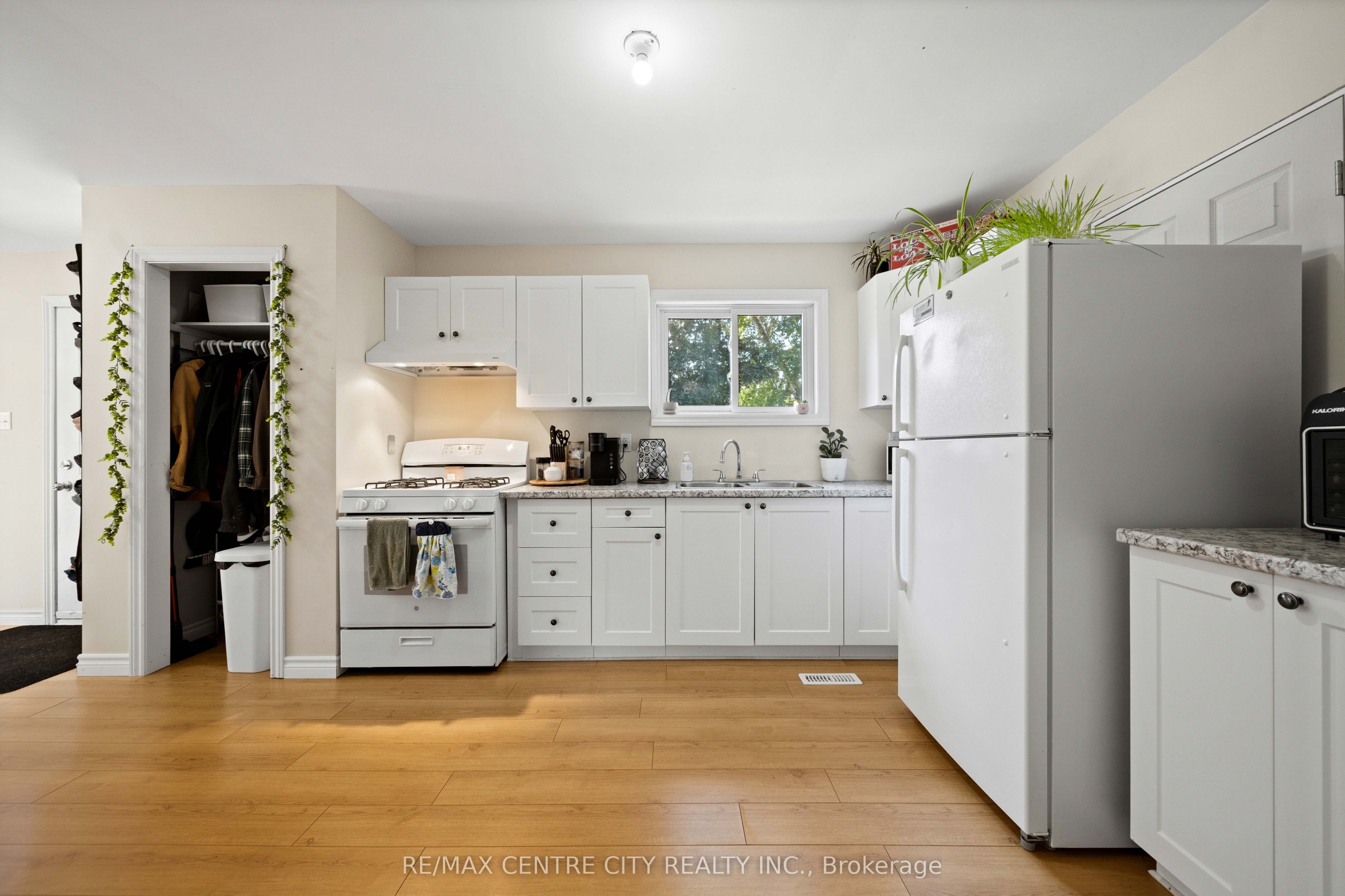 9664 Belmont Road Property Photo 23
