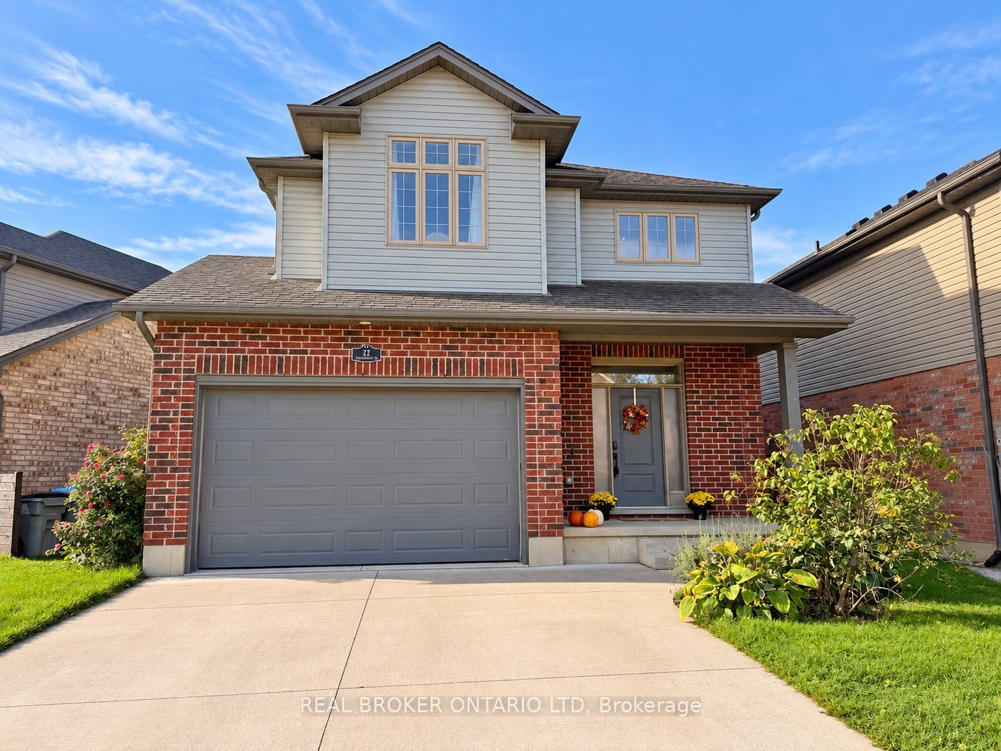 22 Queensway Drive Property Photo 1