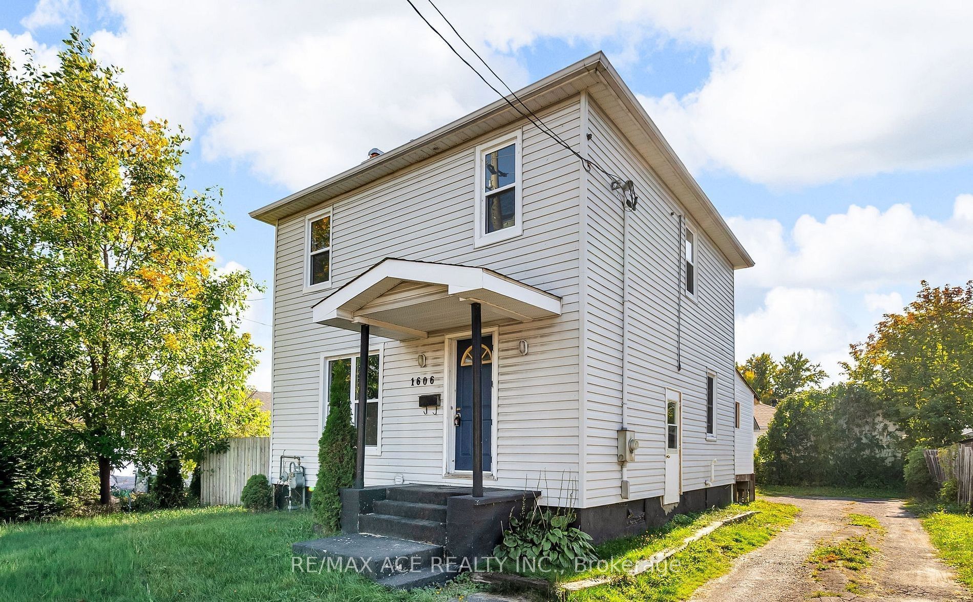 1606 Pitt Street Property Photo 1