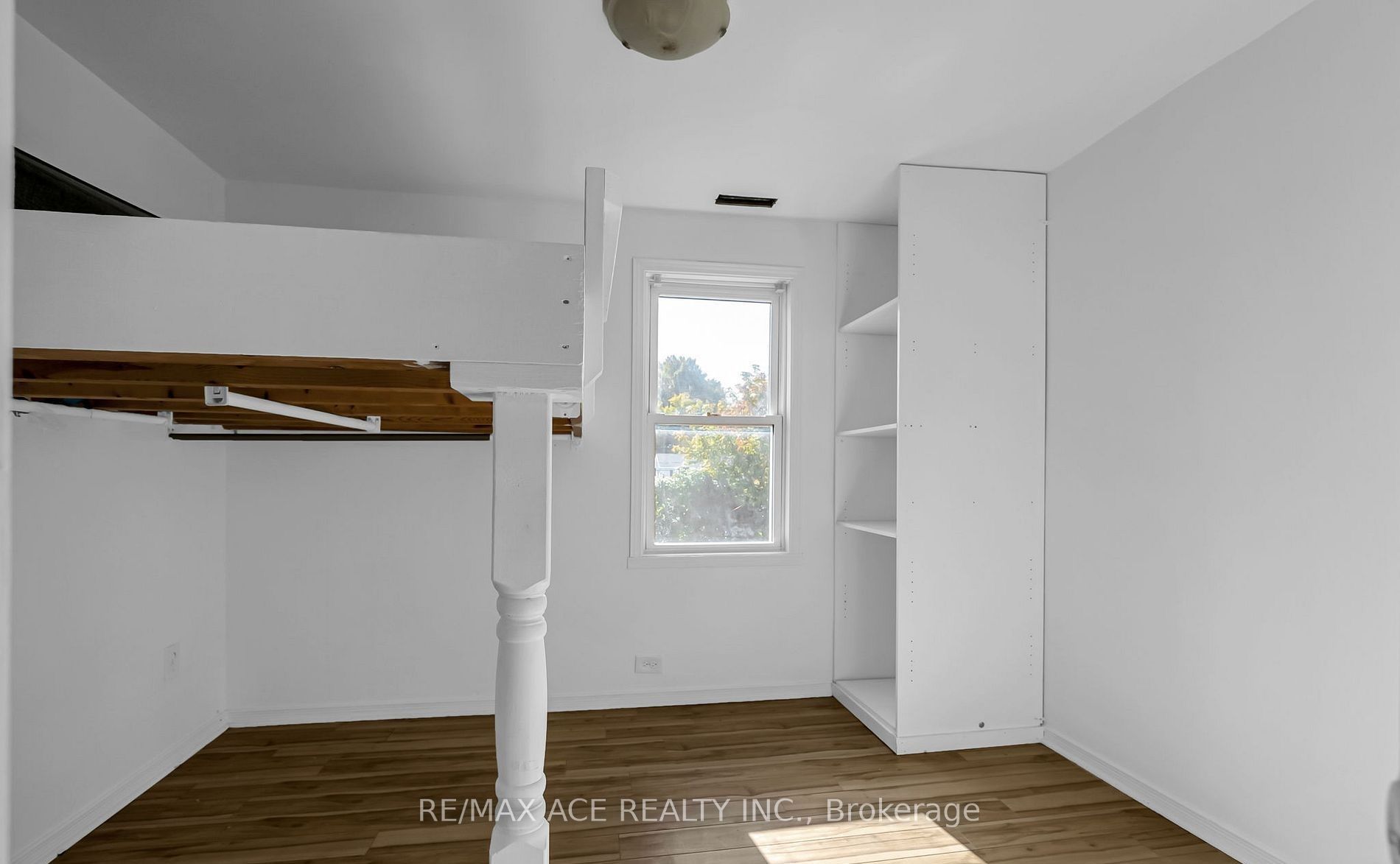 1606 Pitt Street Property Photo 13