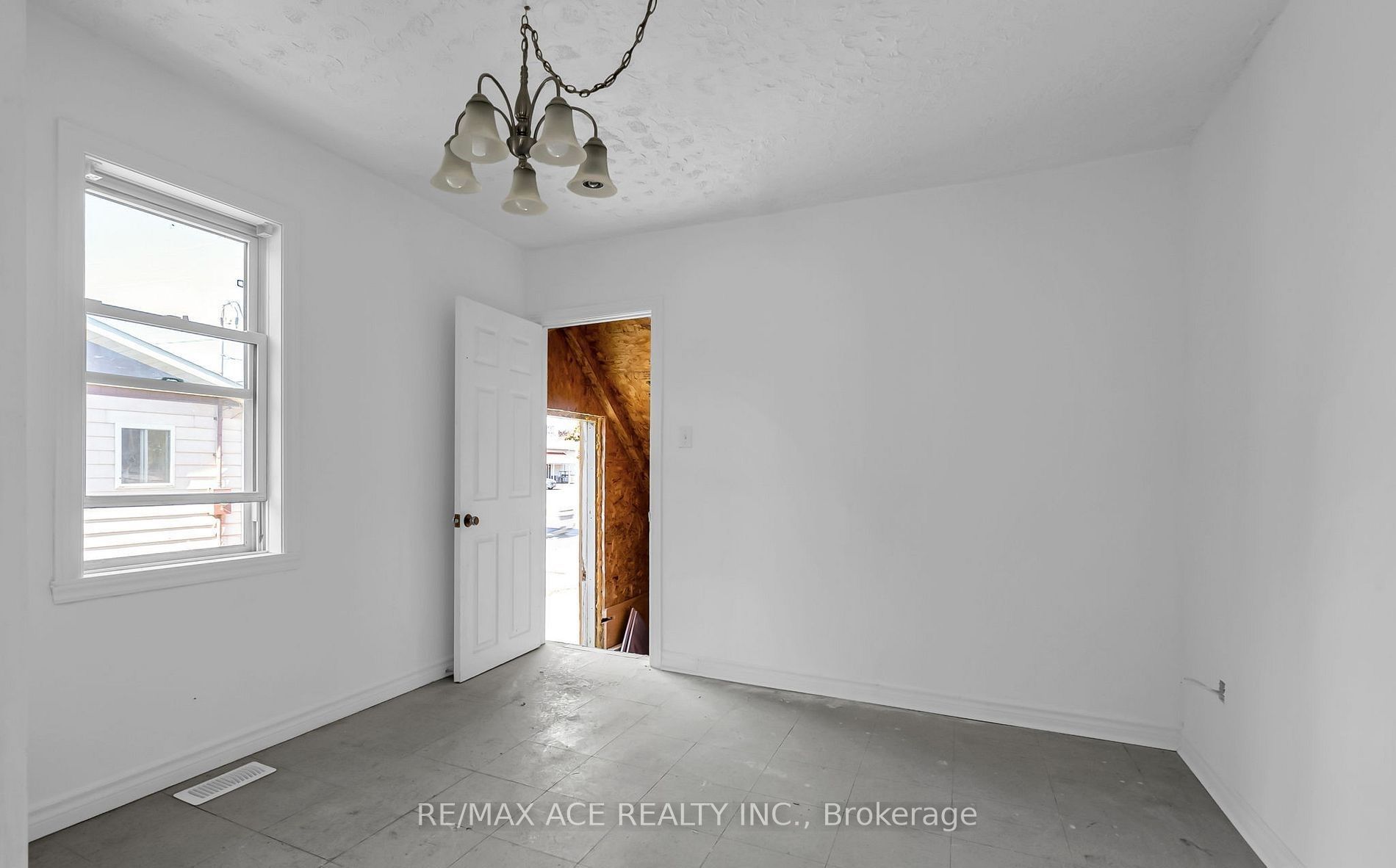 1606 Pitt Street Property Photo 17