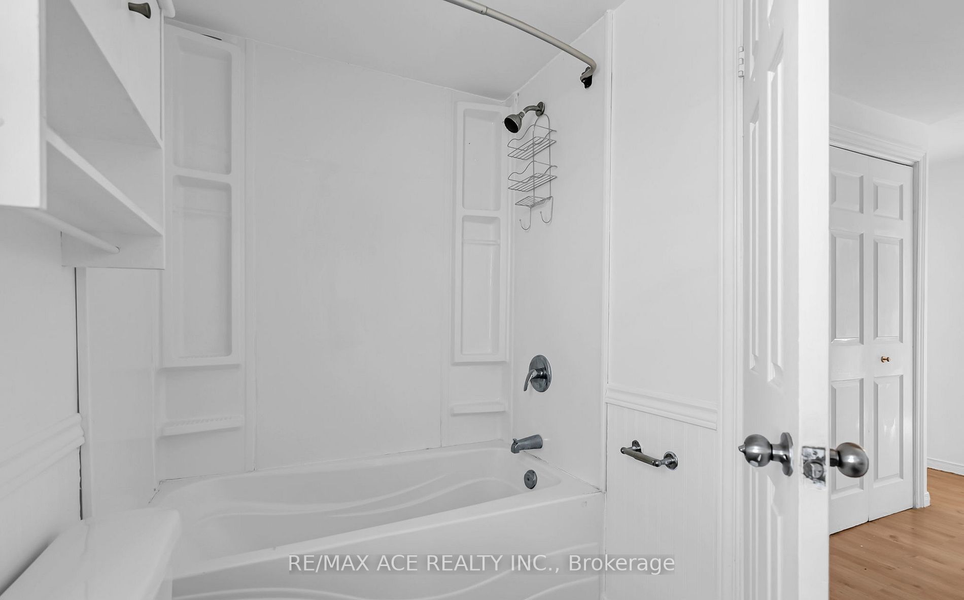 1606 Pitt Street Property Photo 19