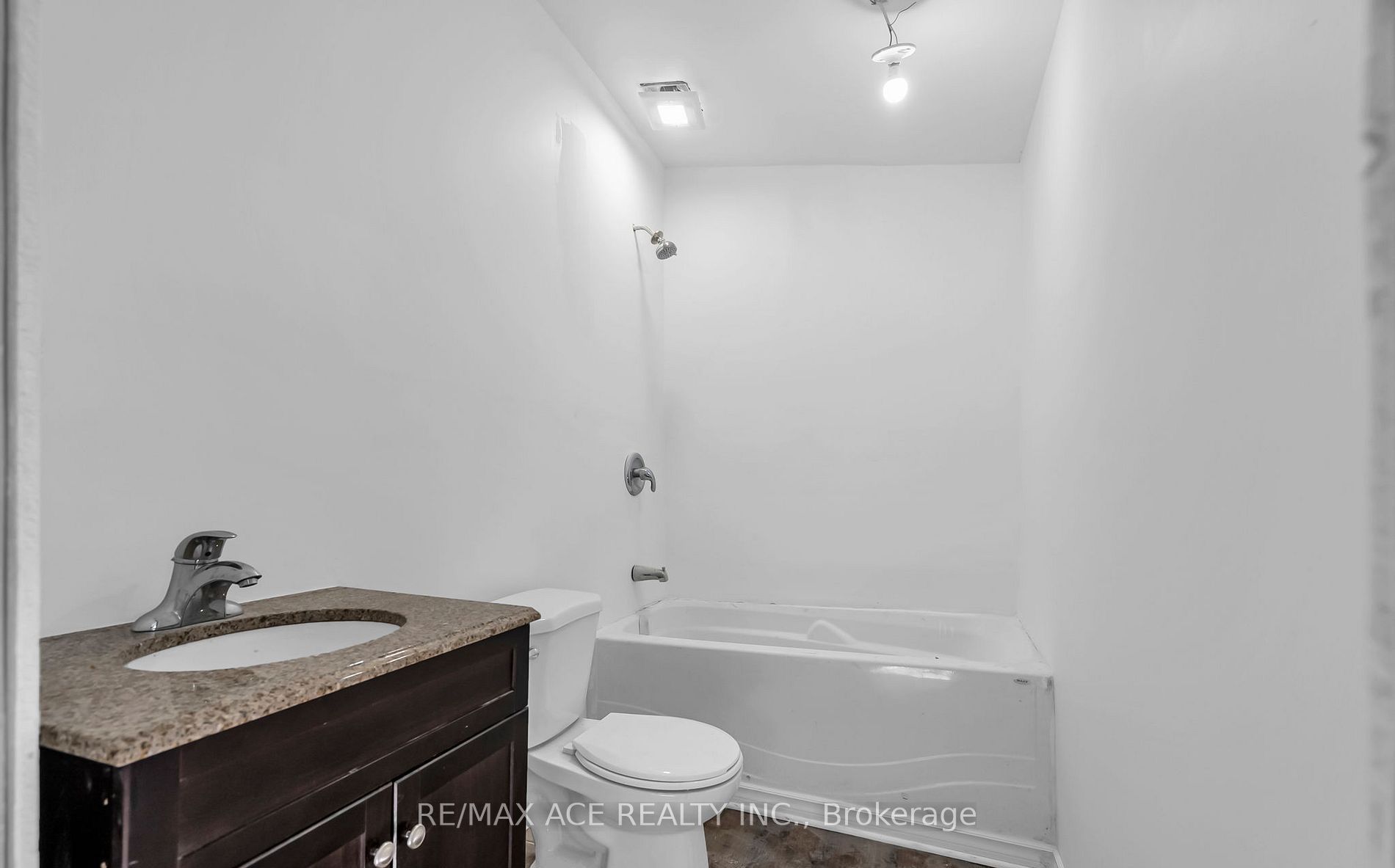 1606 Pitt Street Property Photo 20