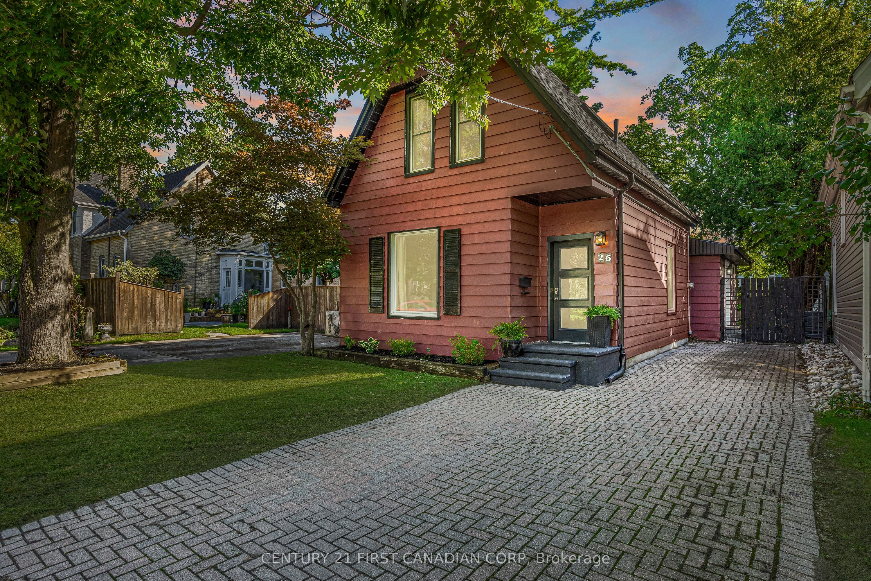 26 Thornton Avenue Property Photo 2