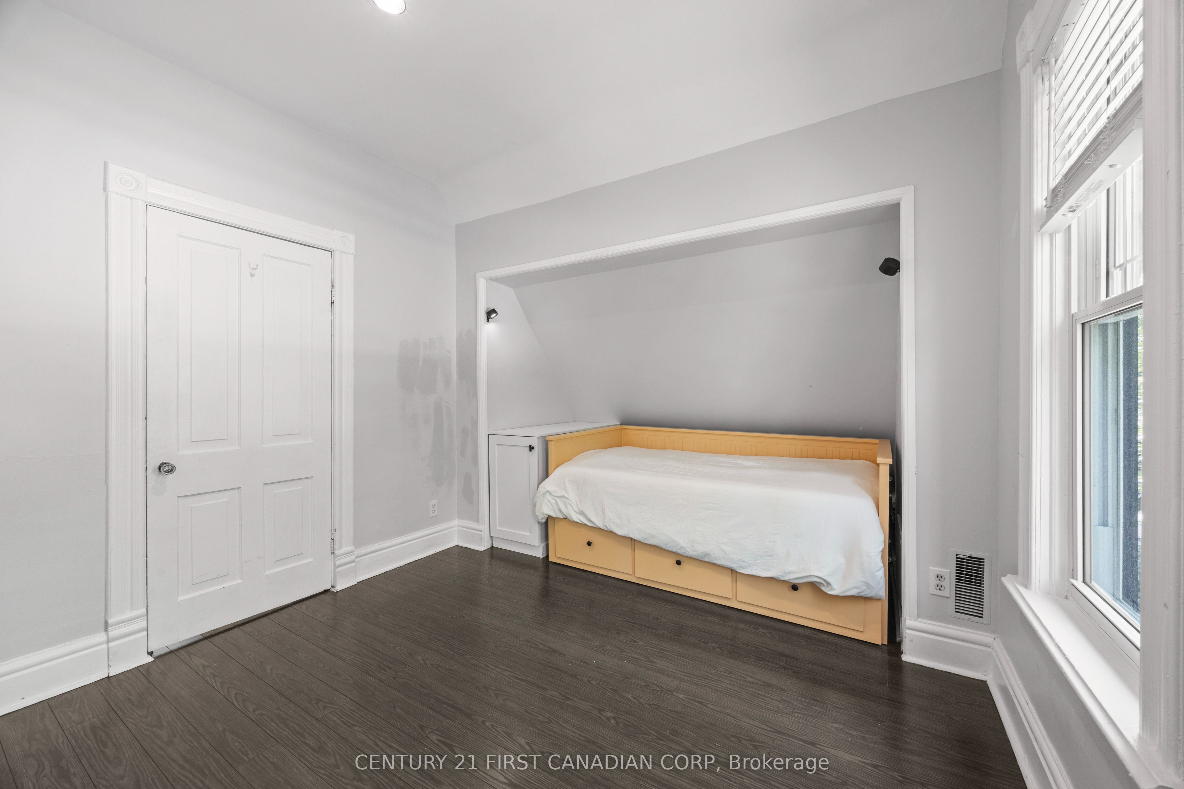 26 Thornton Avenue Property Photo 24