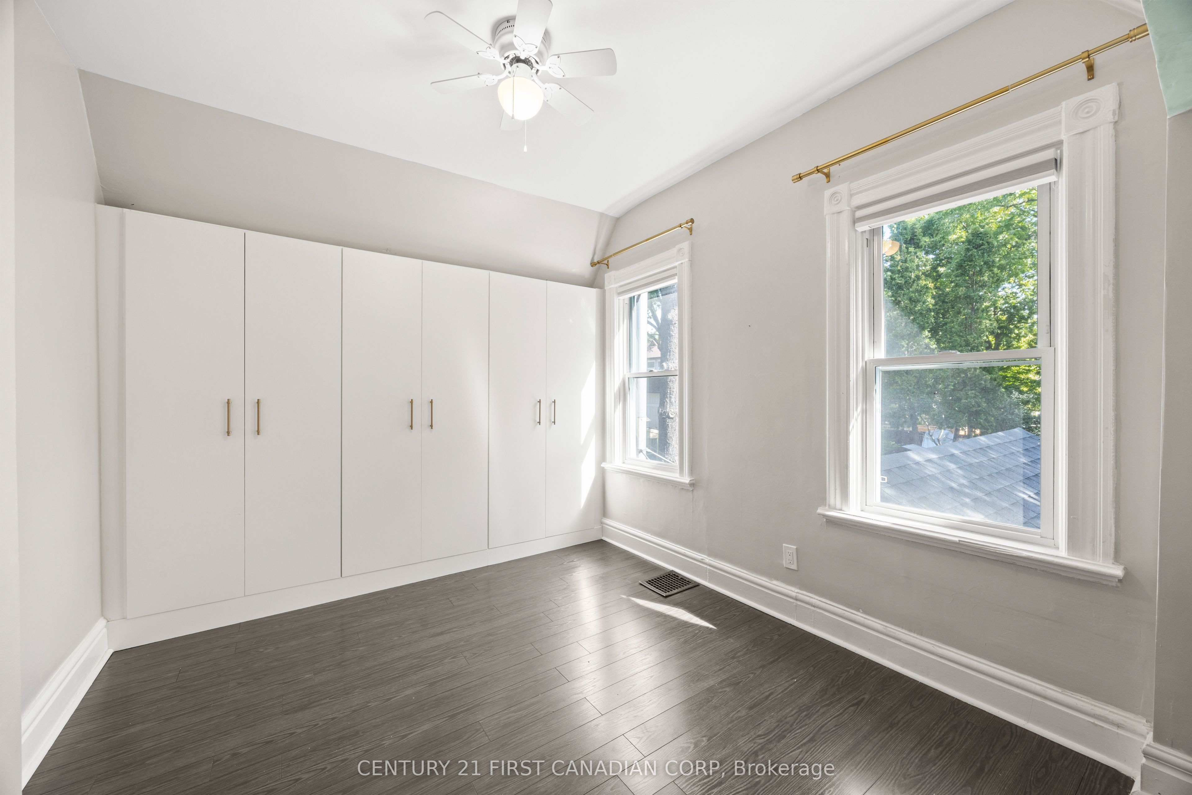 26 Thornton Avenue Property Photo 27
