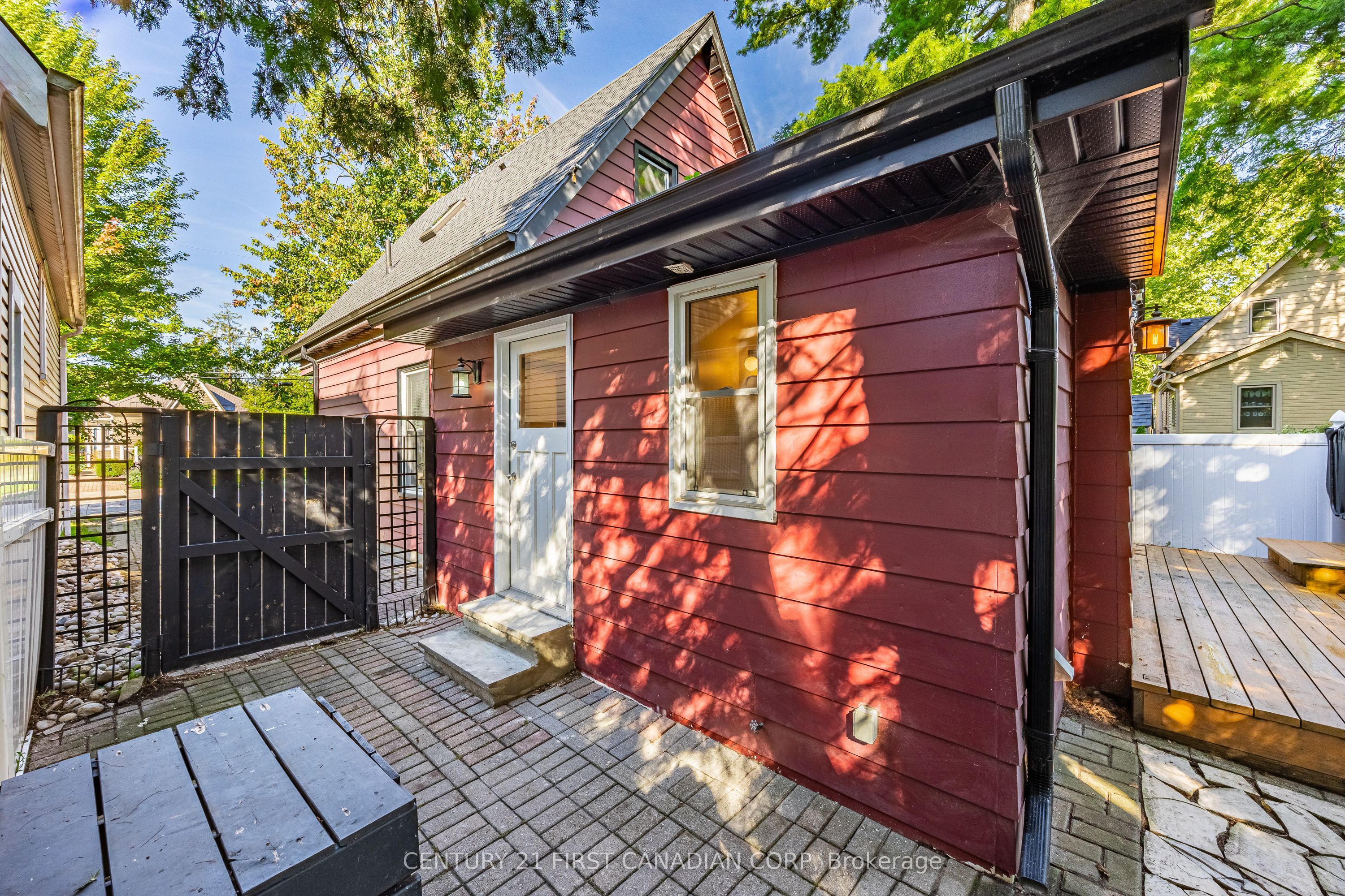 26 Thornton Avenue Property Photo 31