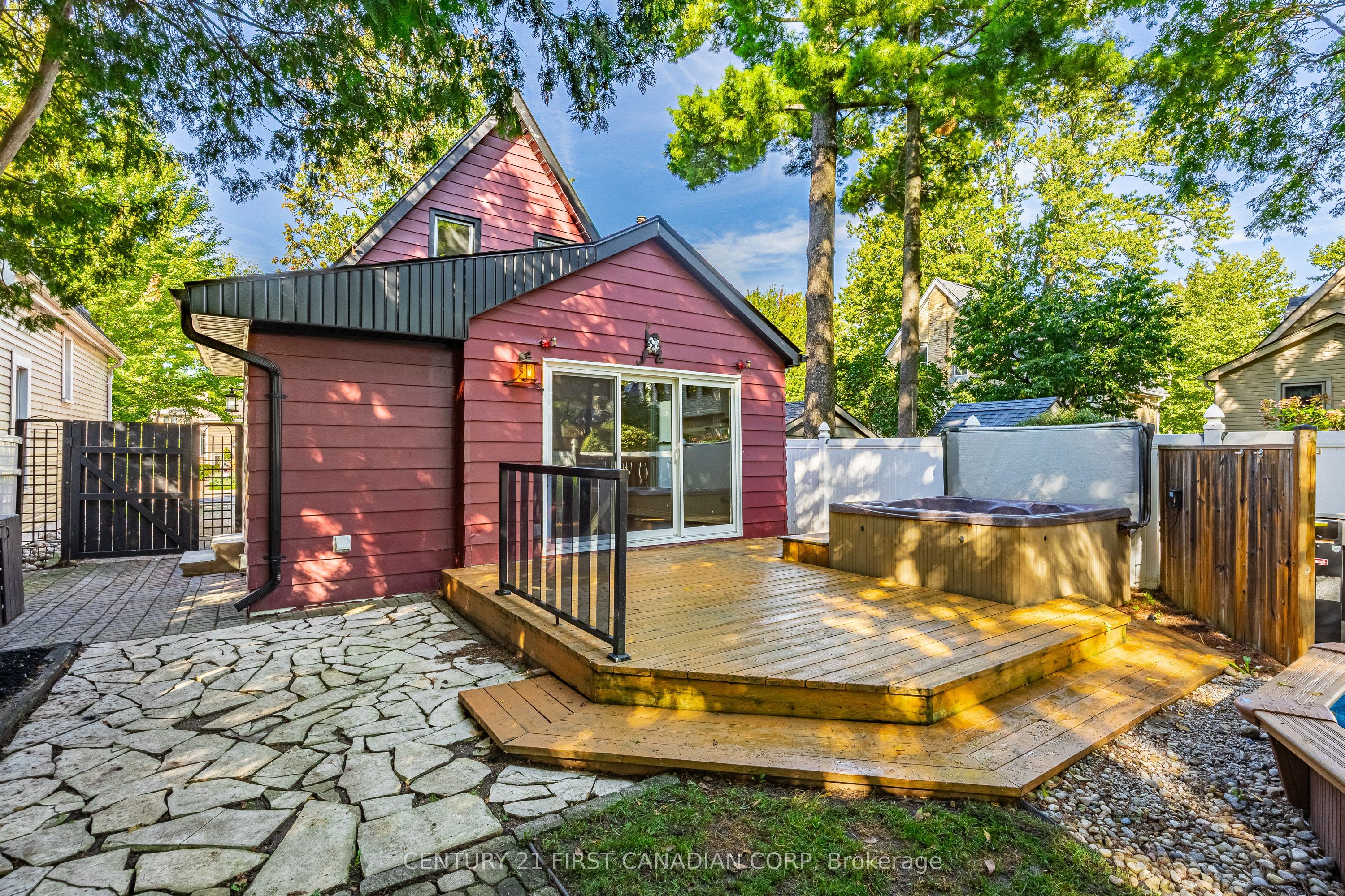 26 Thornton Avenue Property Photo 33